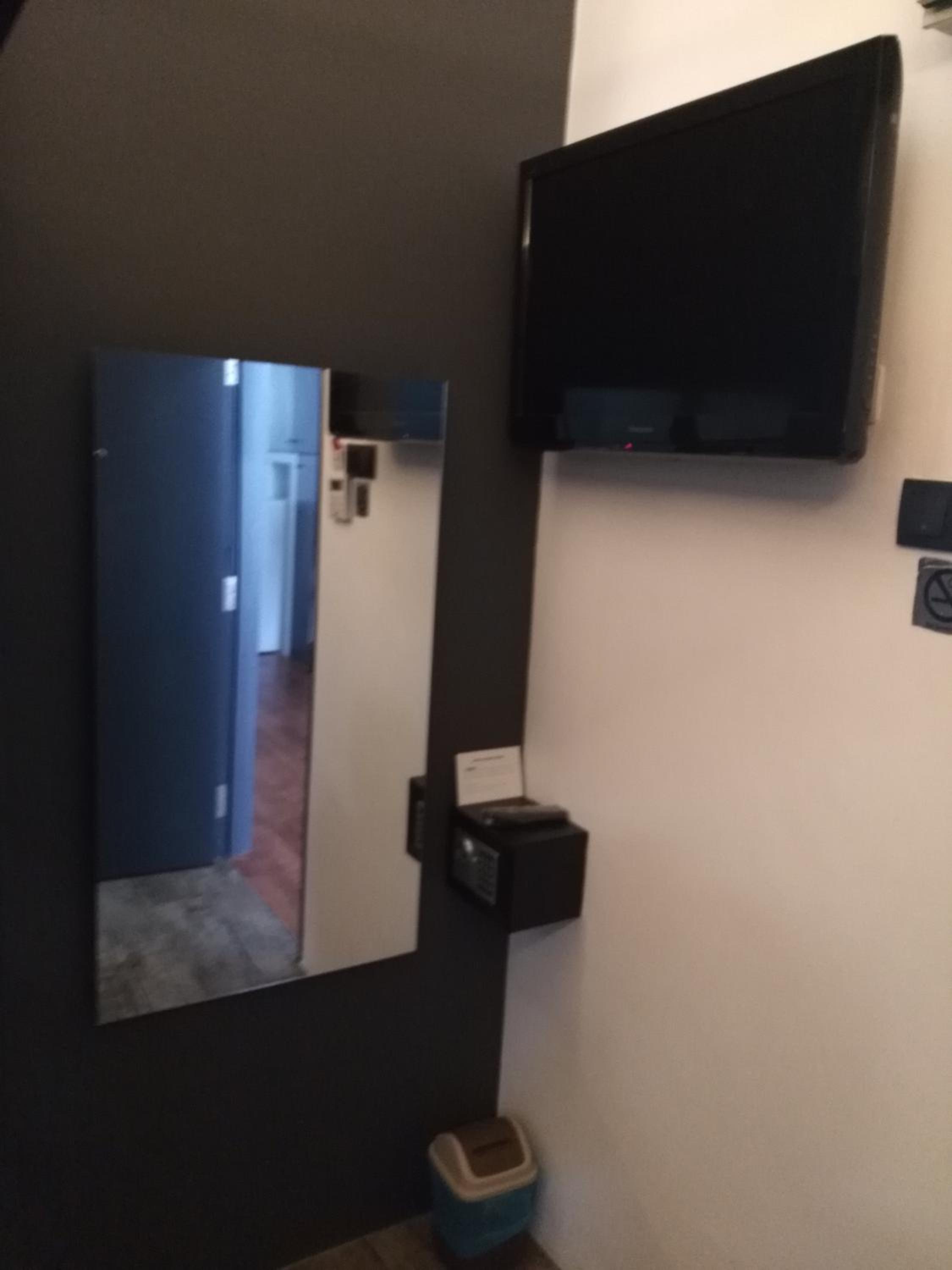 Double Pod (Wheelchair Accessible) photo 2