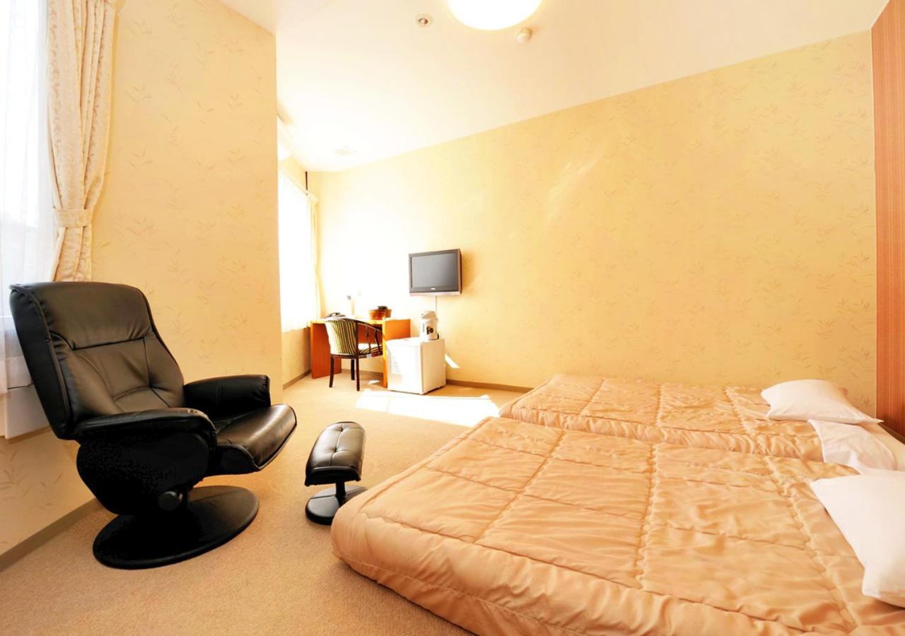 Twin Room with no view