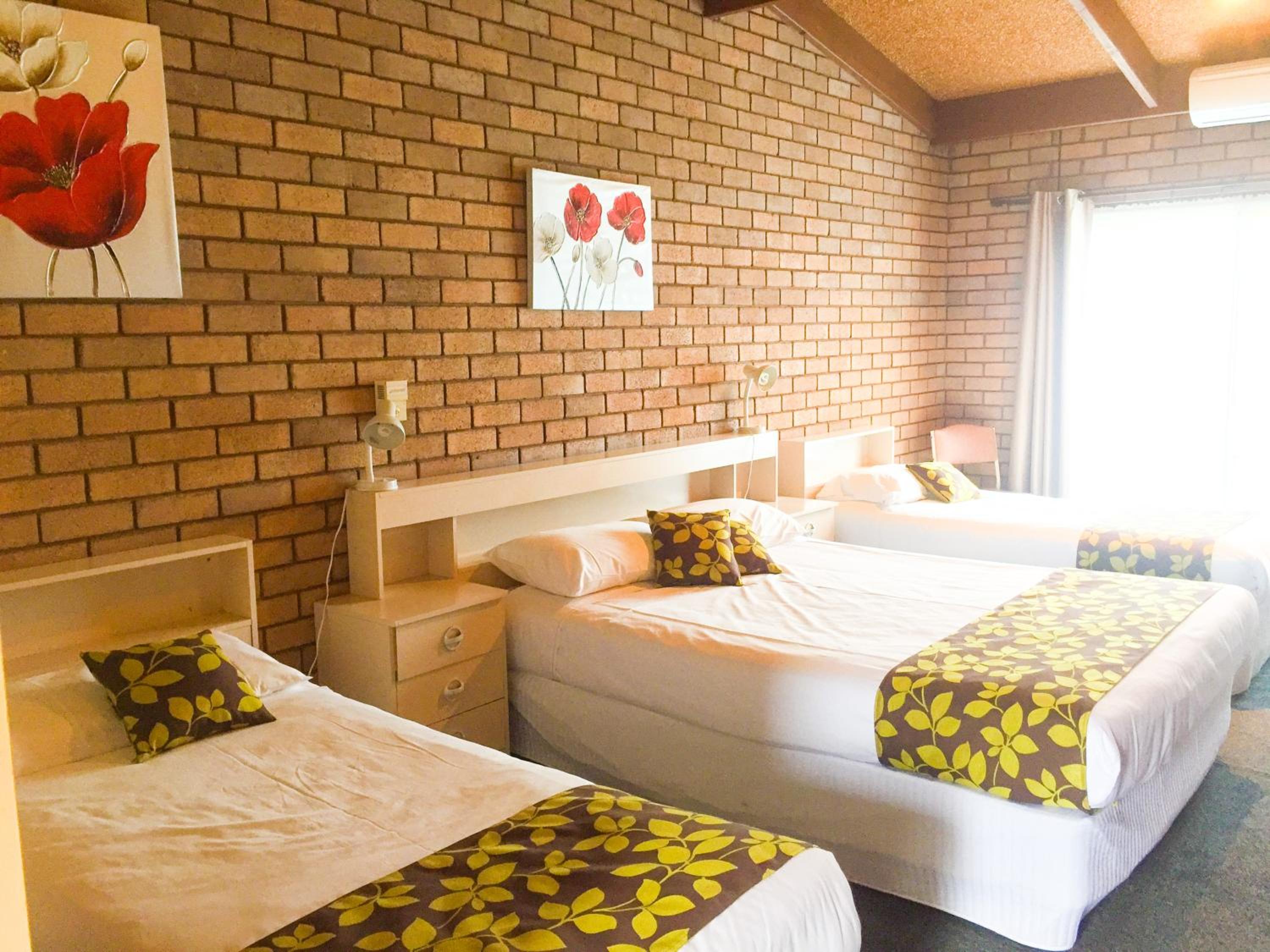 Triple Room - Photo 8