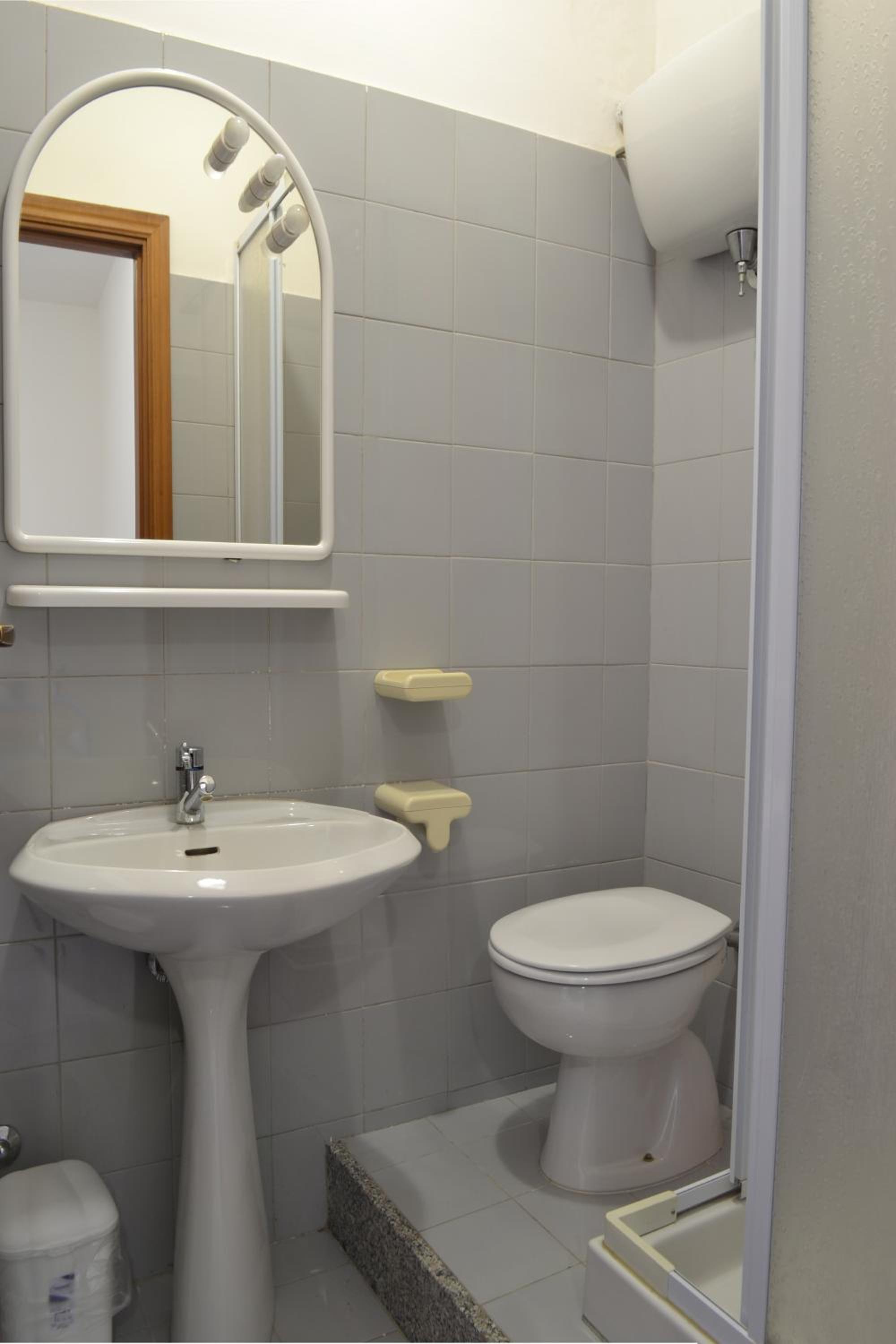 Double Room with Private Bathroom photo 3