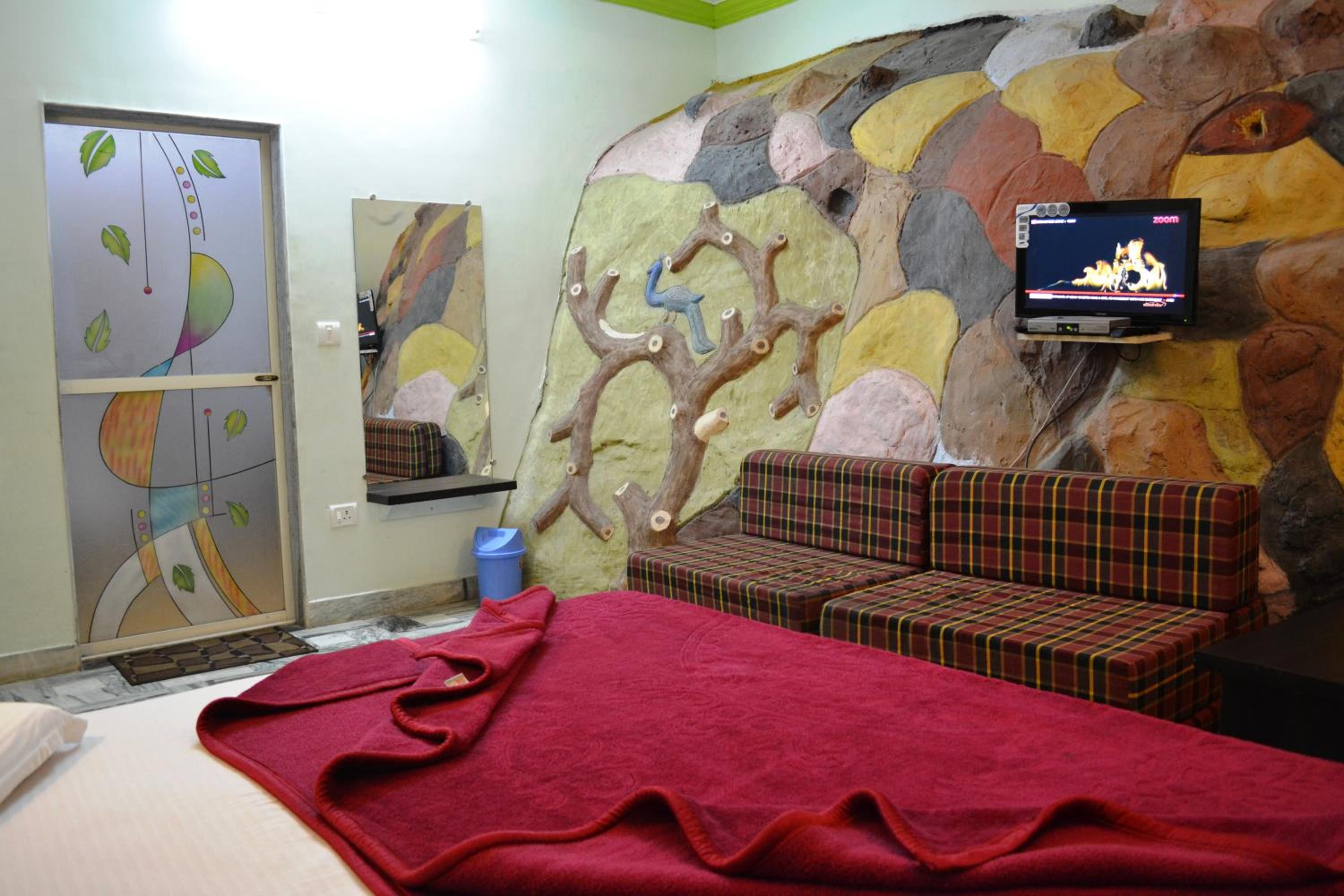 Deluxe Family Room - Photo 3