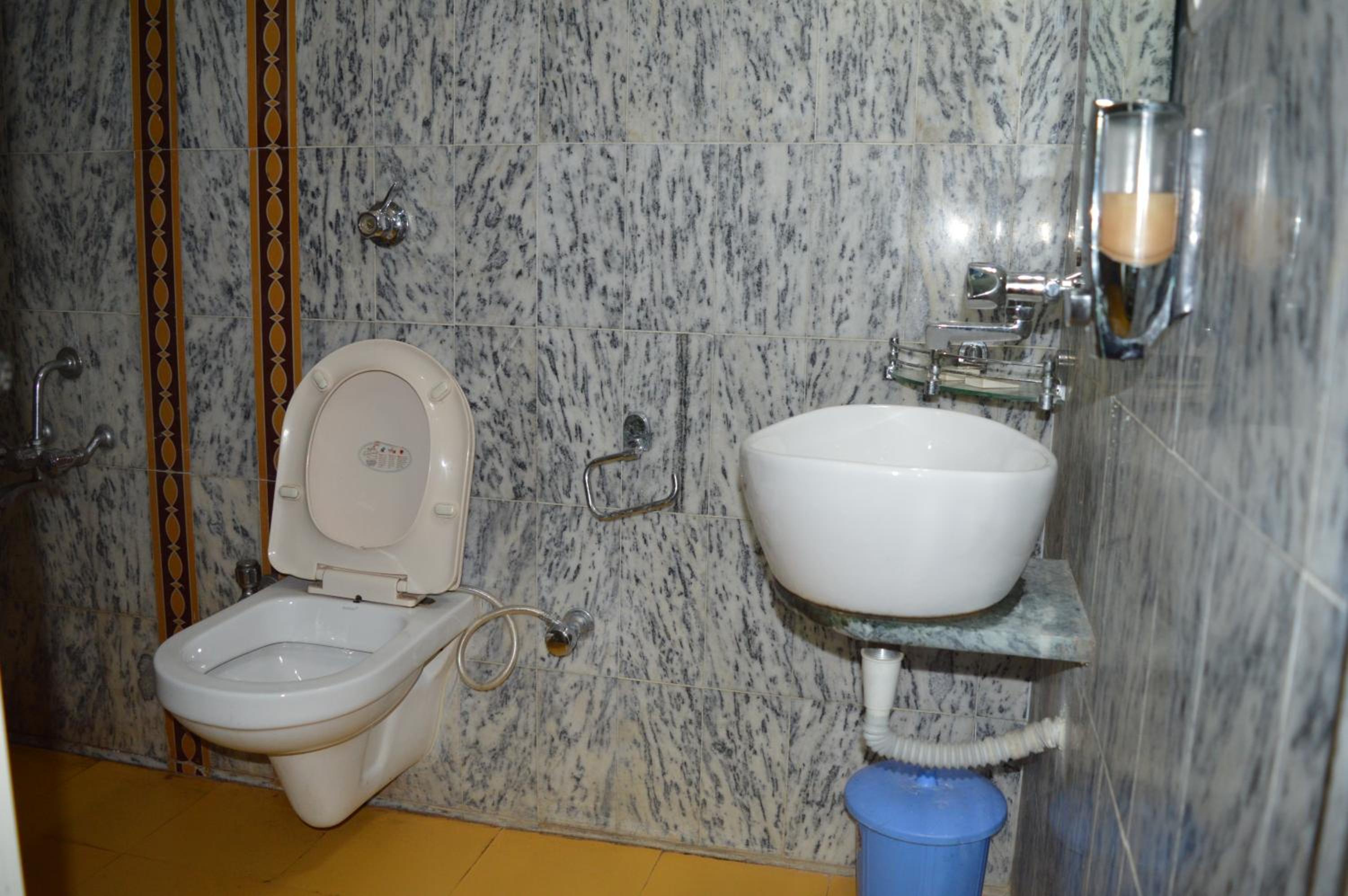 Deluxe Double Room - Photo 20