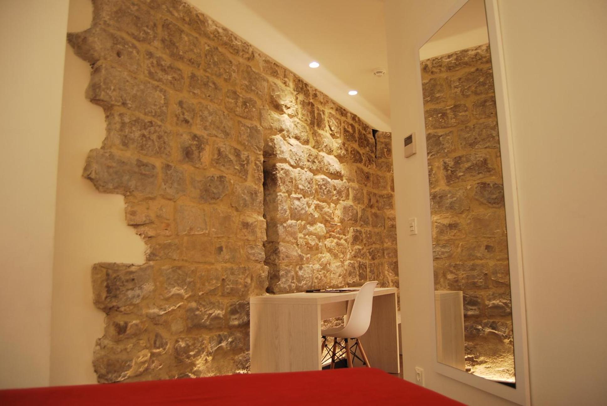 Double or Twin Room with Old Town View - Photo 20