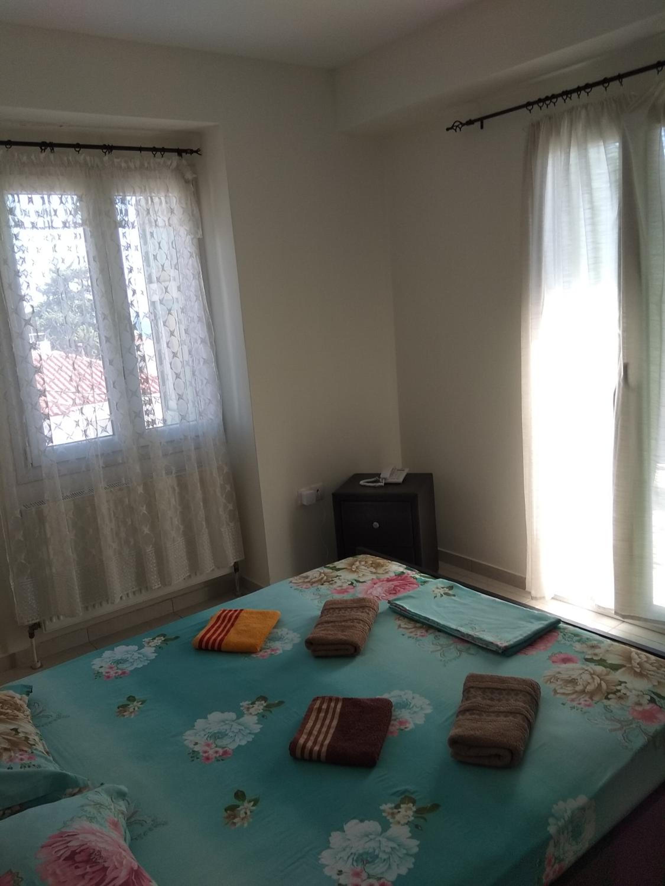 Double Room with Balcony - Photo 14