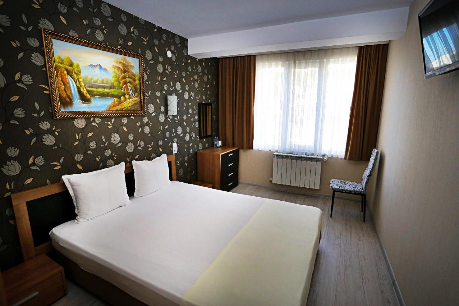 Two-Bedroom Apartment with Terrace photo 3