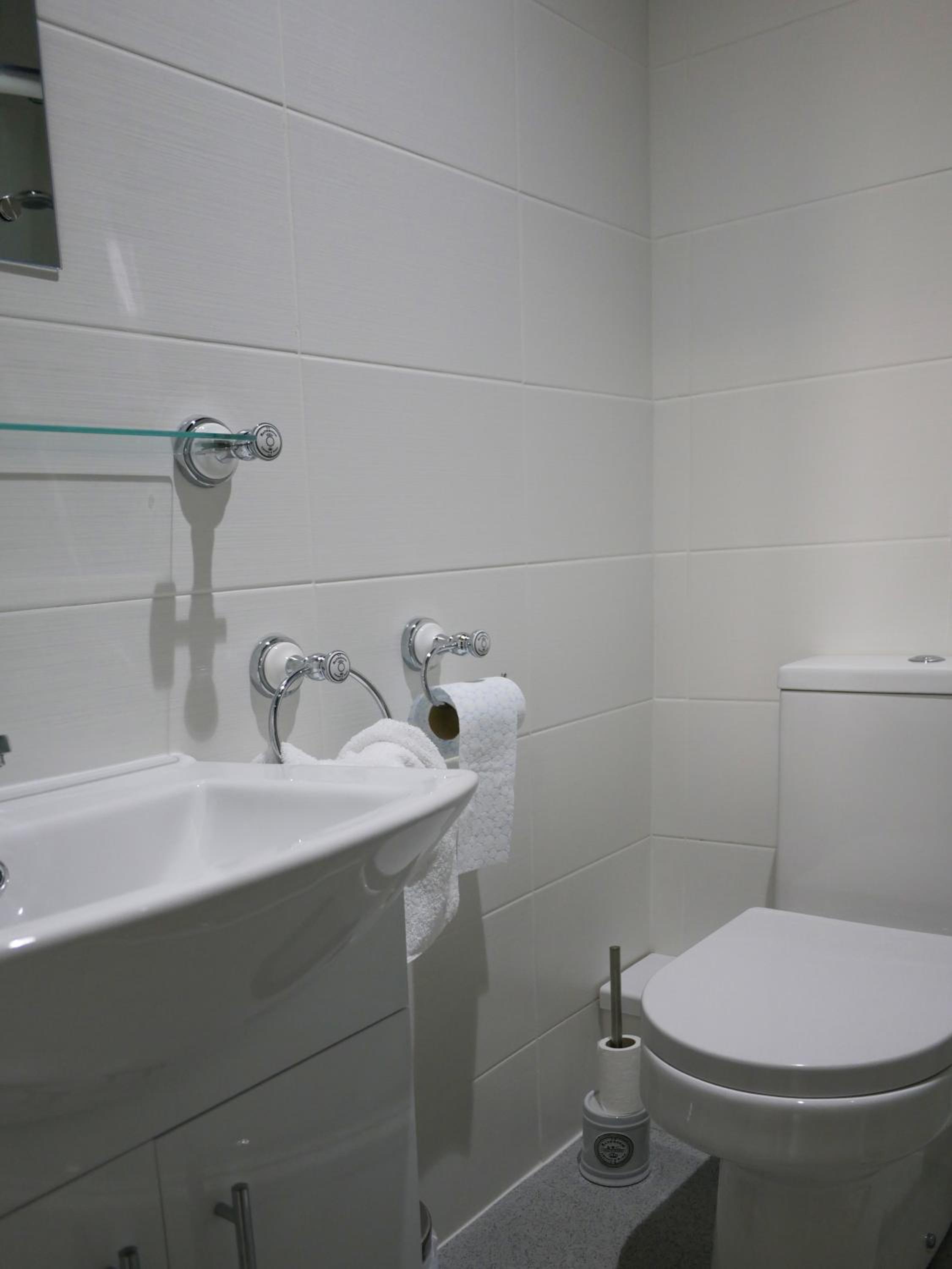 Deluxe Double Room with Shower - Photo 2