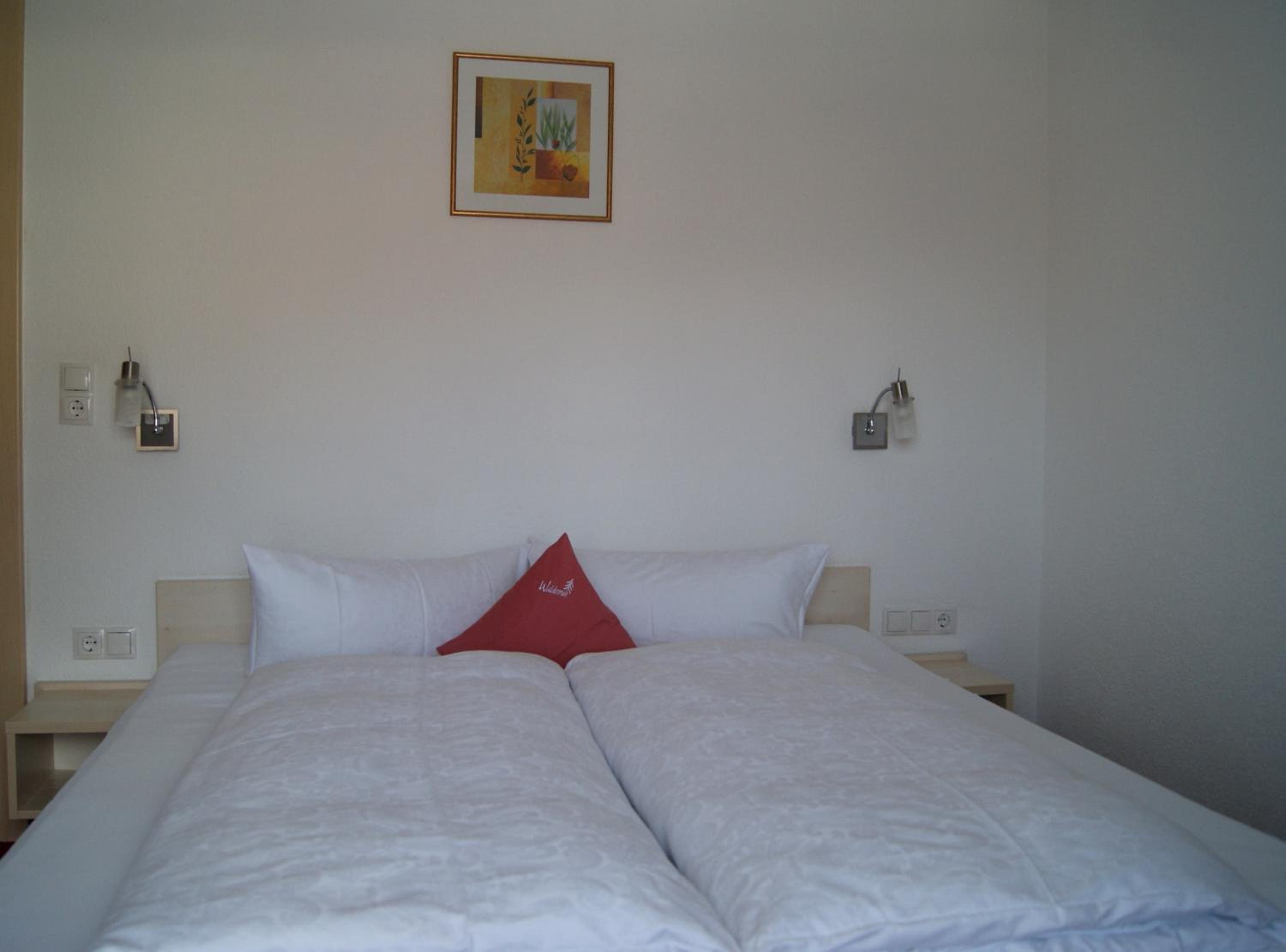 One-Bedroom Apartment photo 1