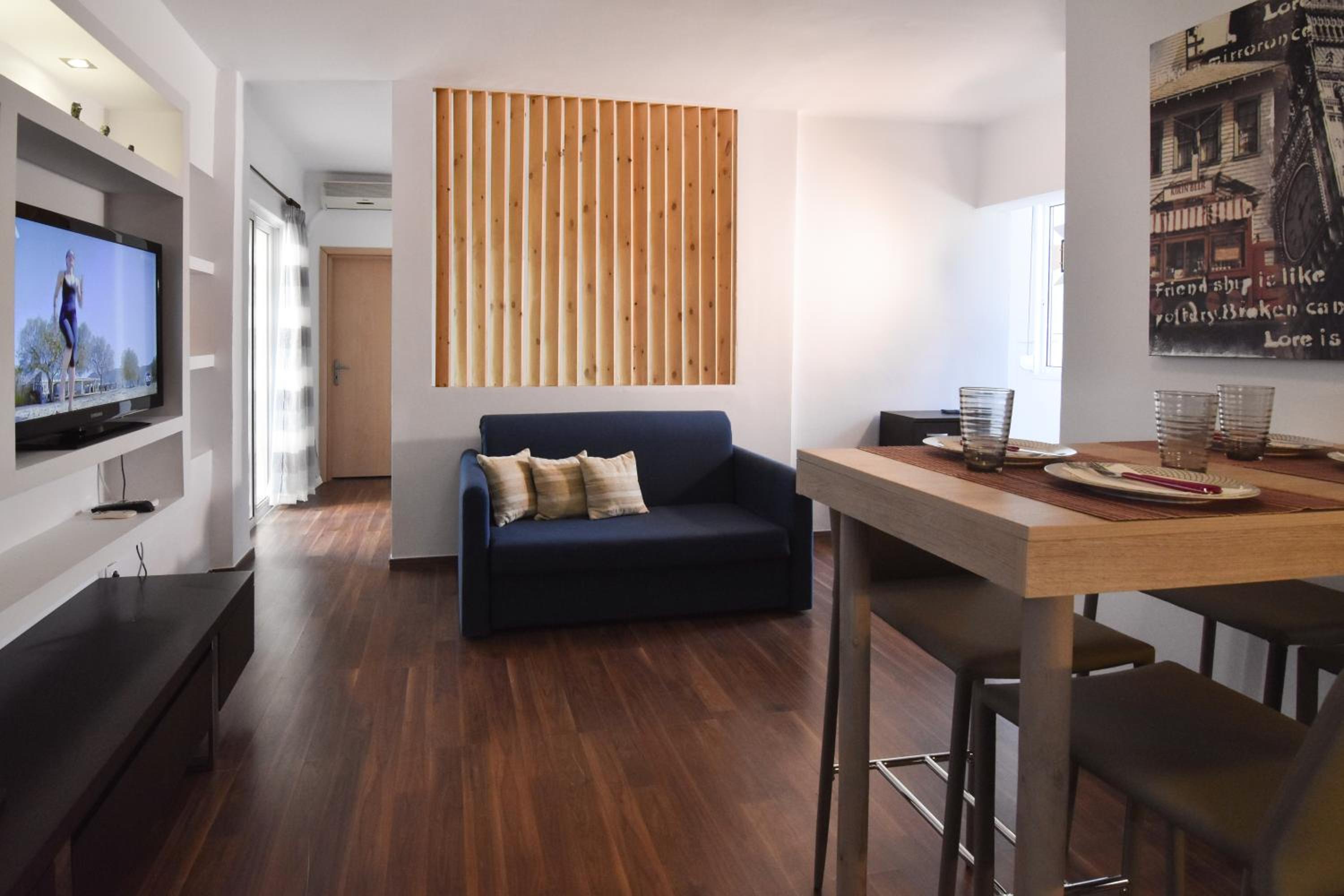 Deluxe Apartment