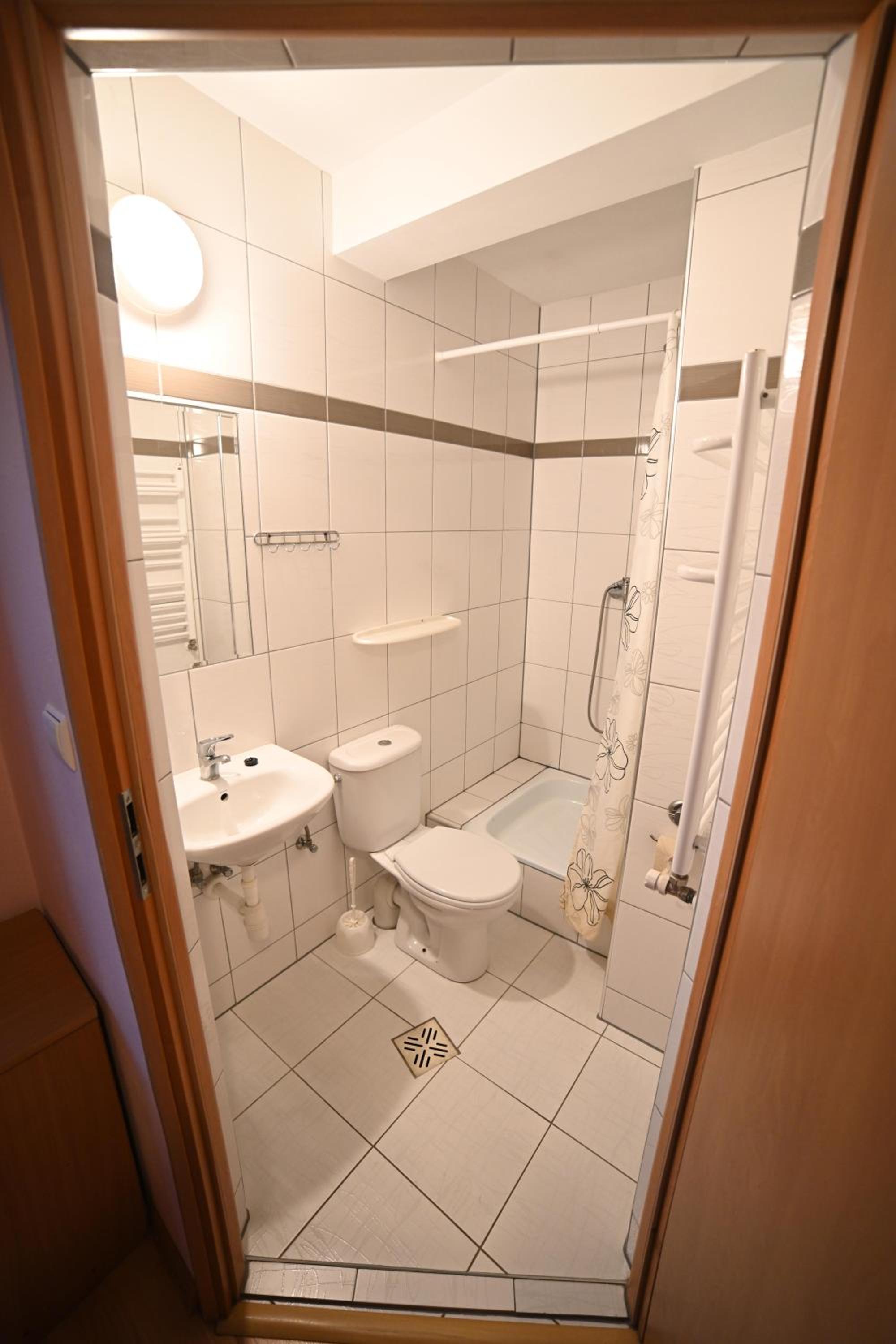 Quadruple Room with Private Bathroom