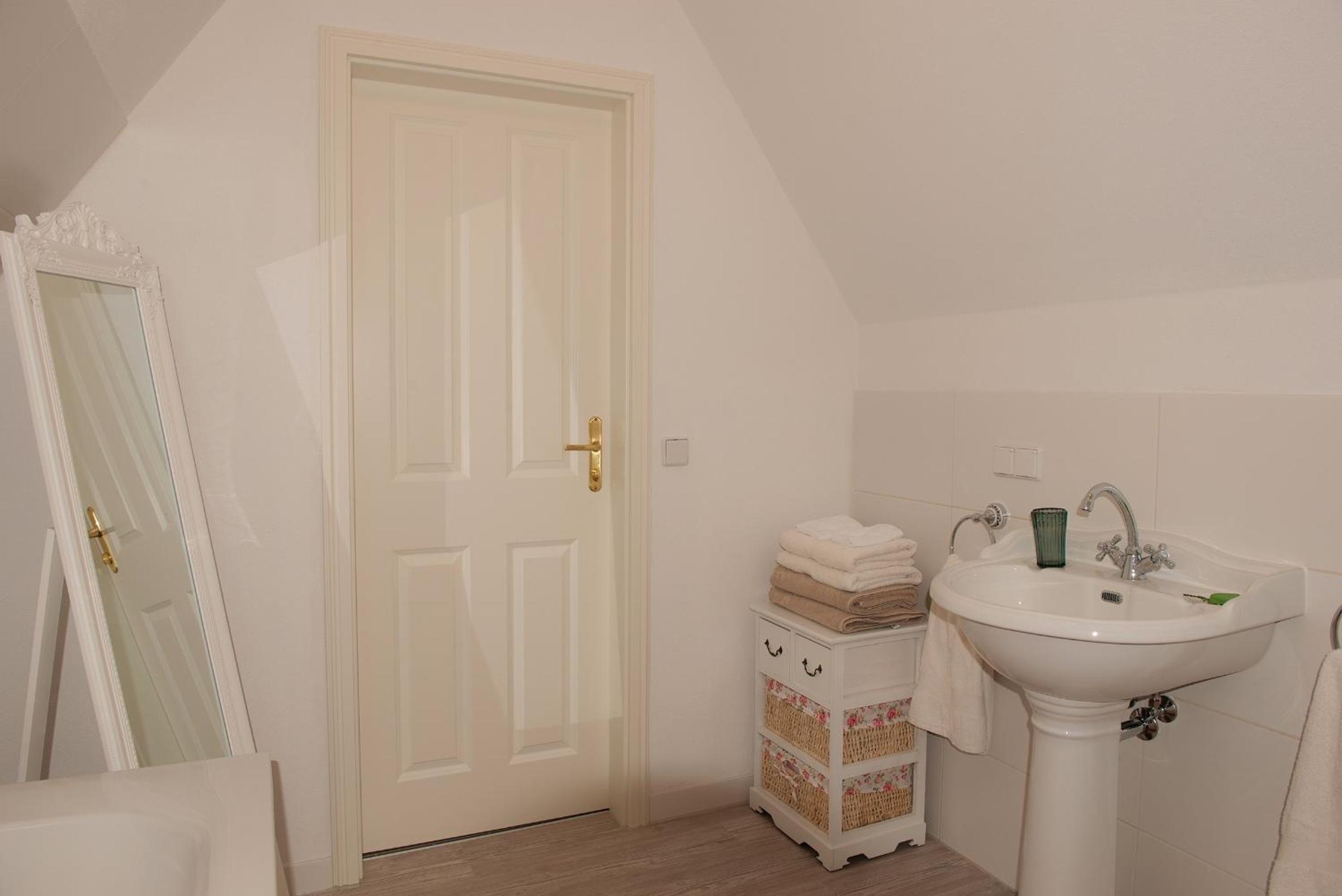 Apartment - Photo 8
