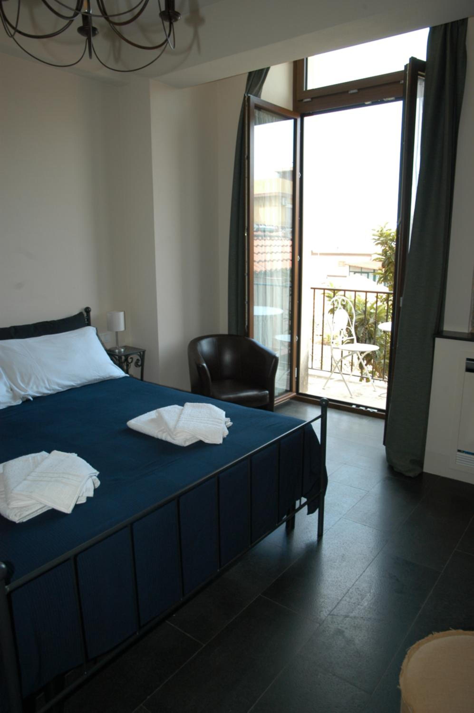 Double Room with Private Bathroom photo 2