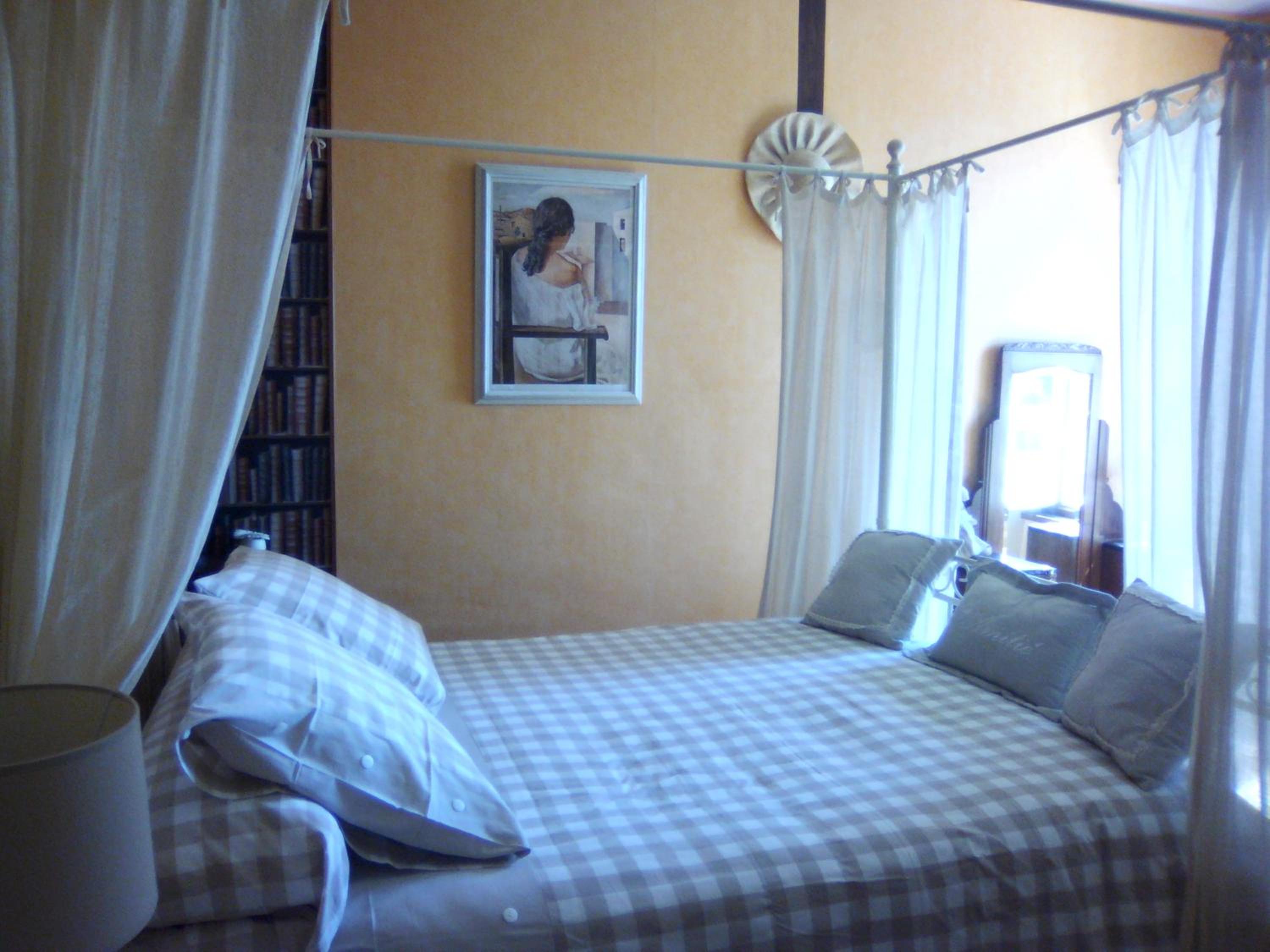 Double Room - Photo 5