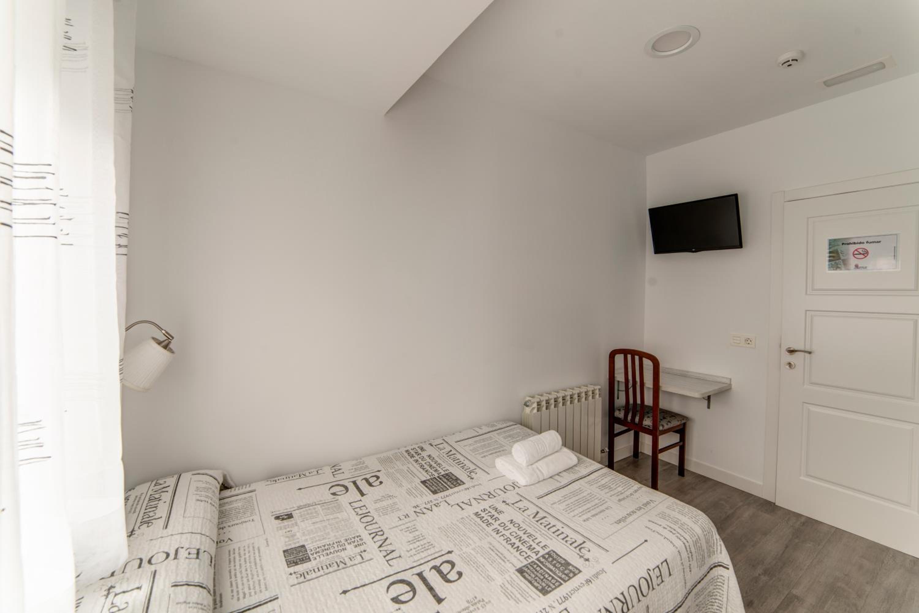 Single Room photo 2