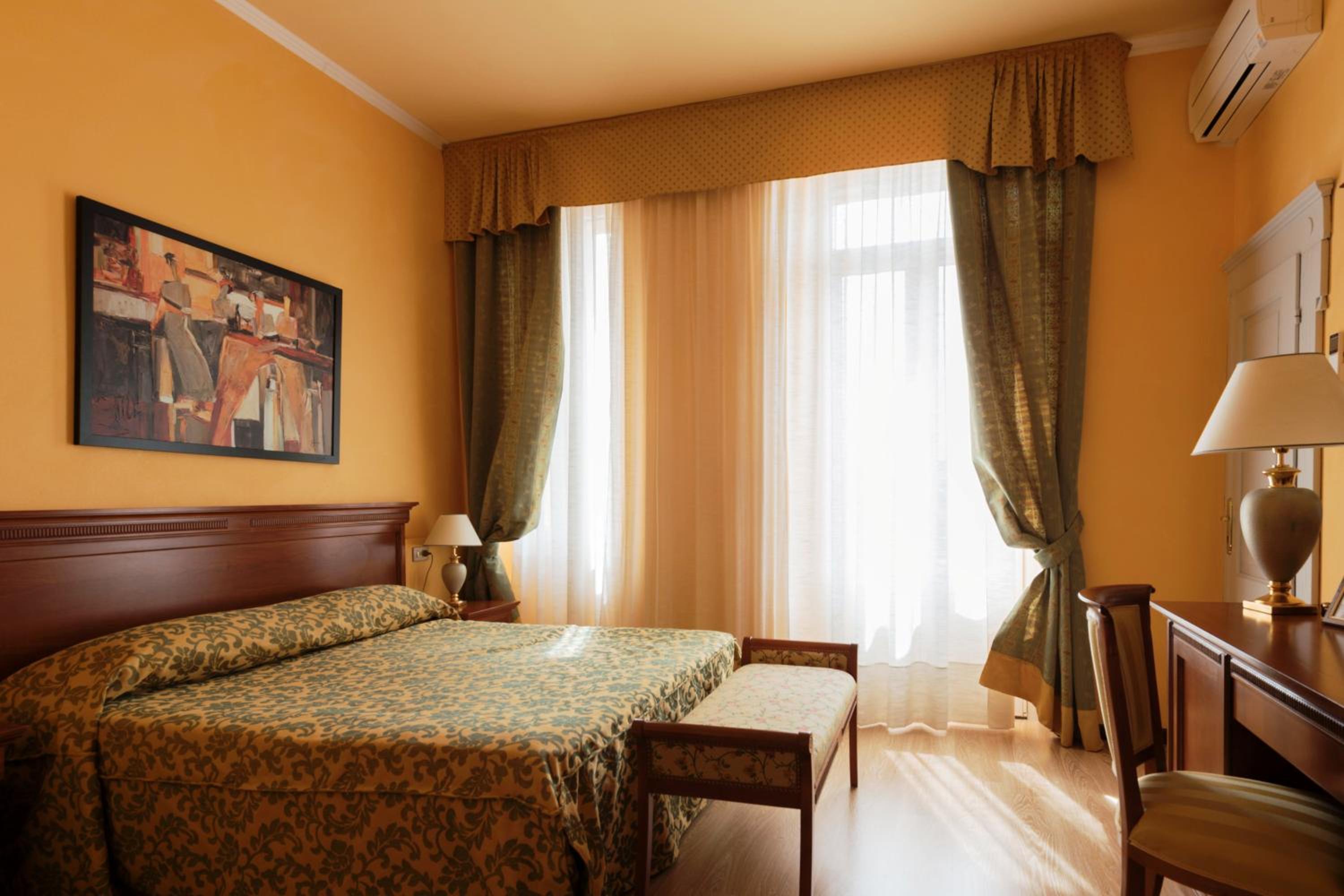Superior Double or Twin Room - Photo 7
