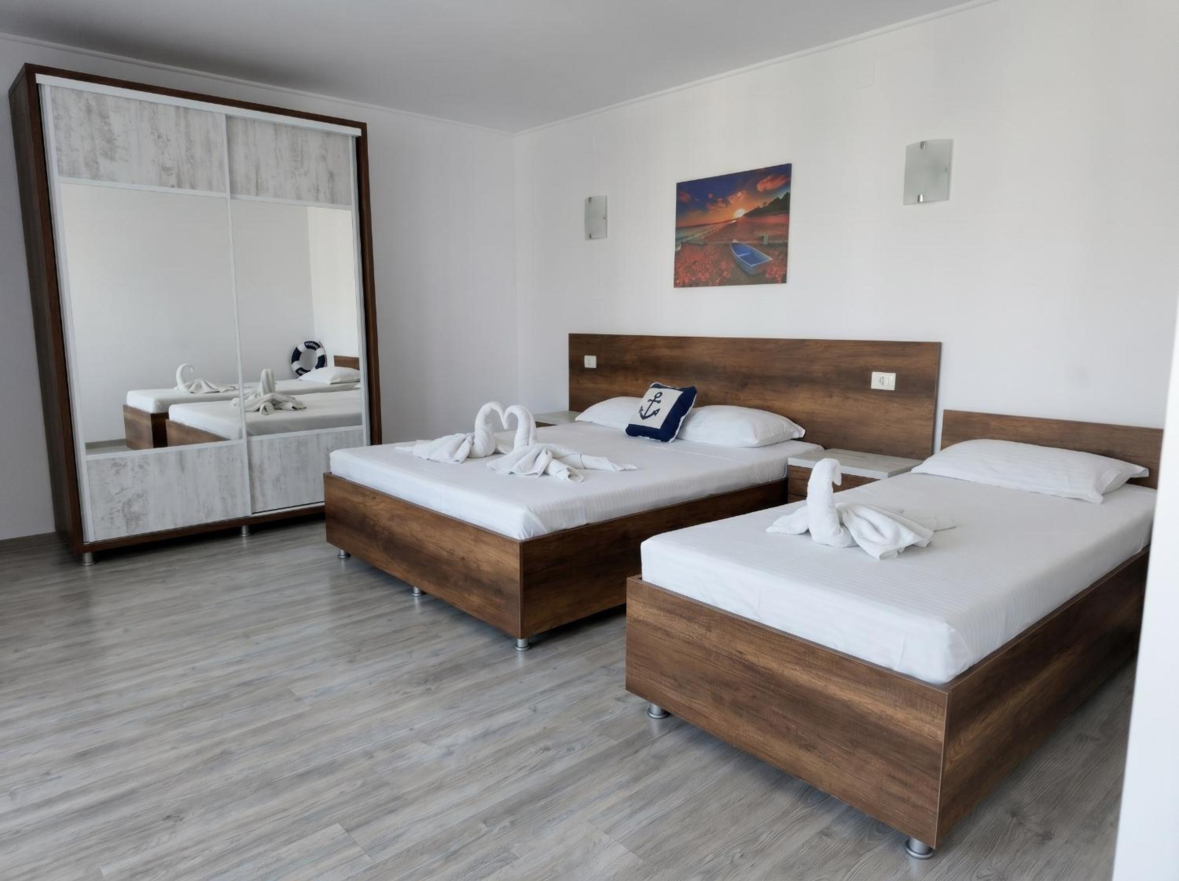 Comfort Triple Room