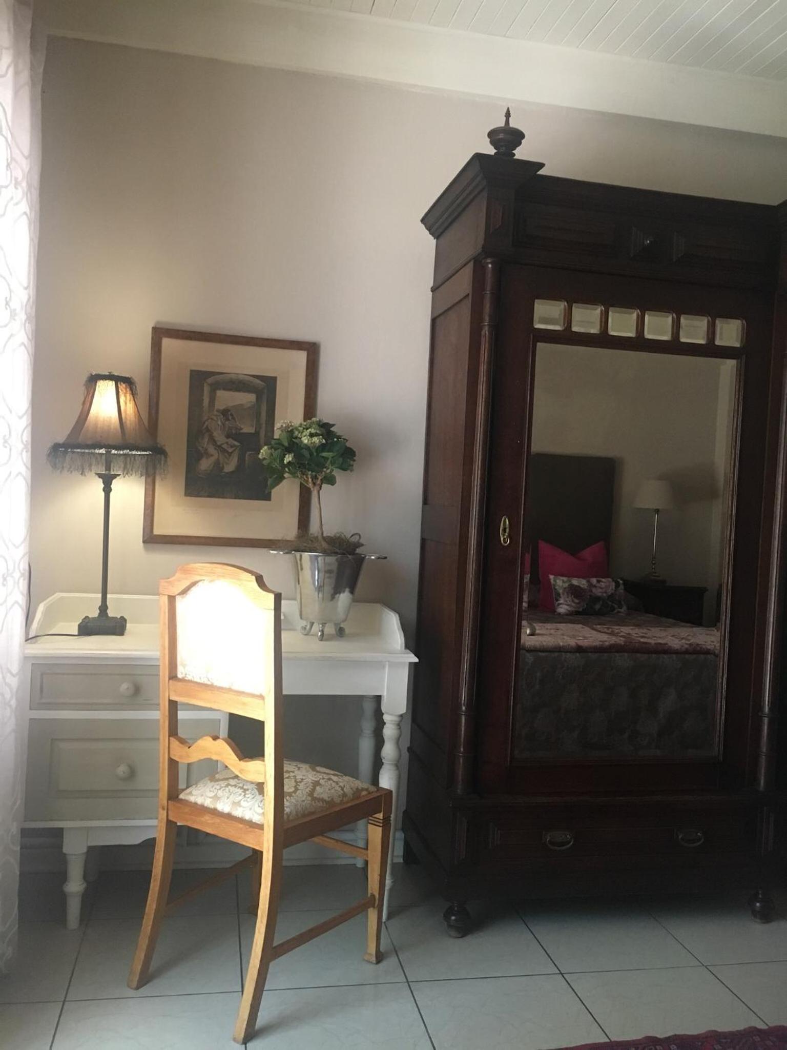 Standard Double Room - Photo 14