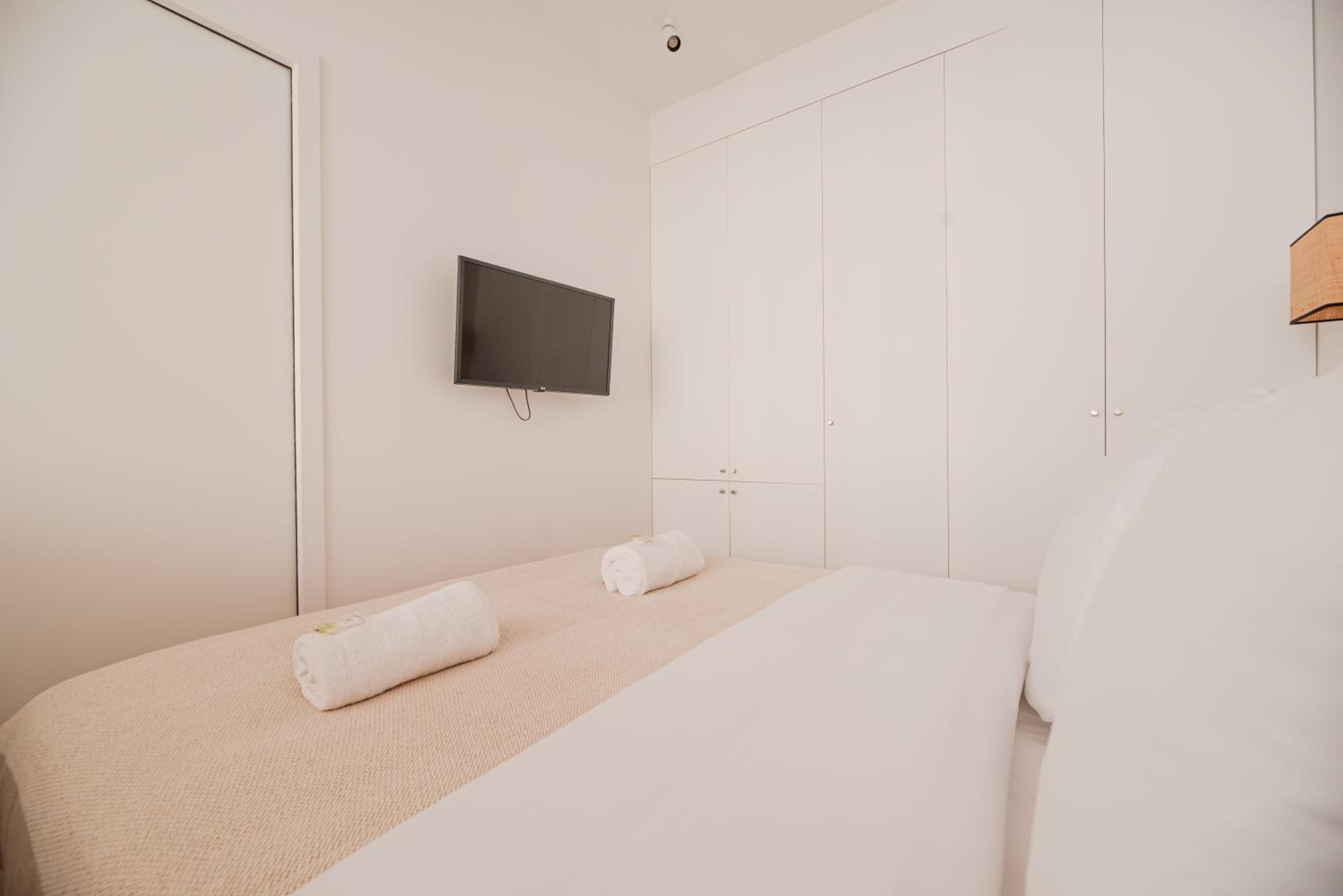 Deluxe Apartment photo 2