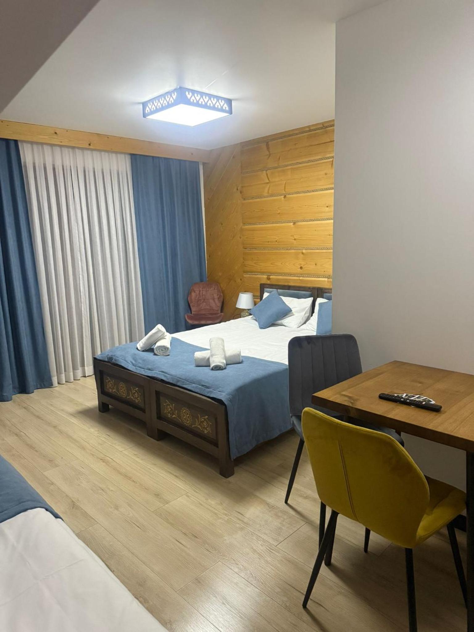 Quadruple Room with Mountain View