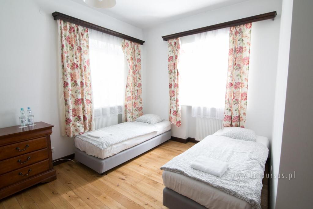 Budget Twin Room photo 2