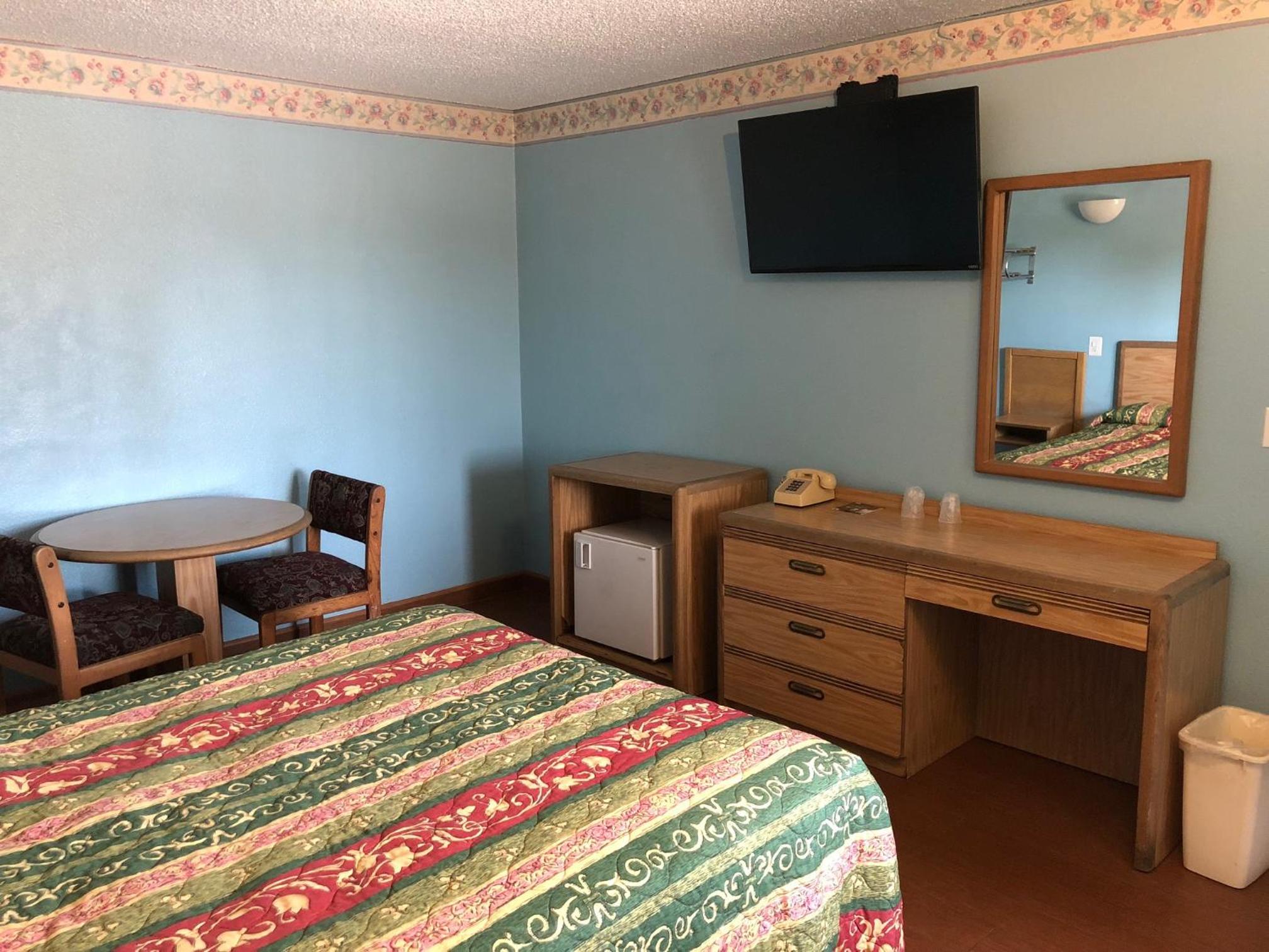 Queen Room photo 3