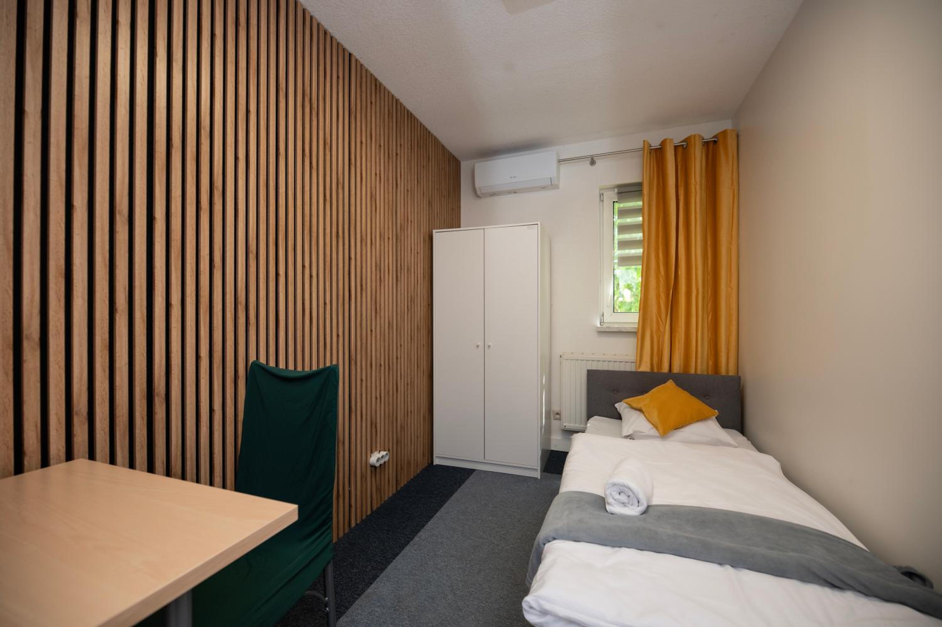 Standard Single Room with Shared Bathroom