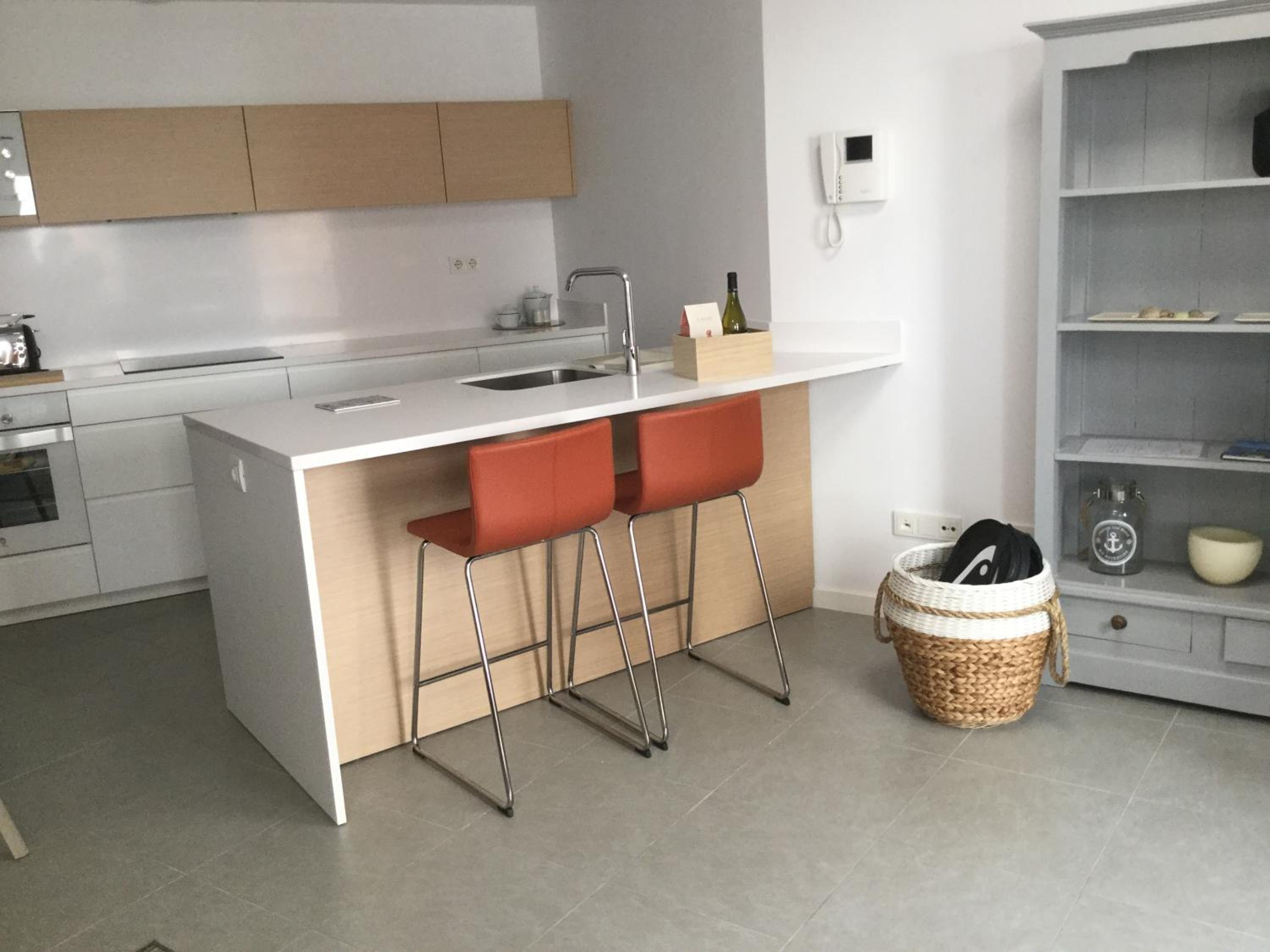 Apartment - Photo 2