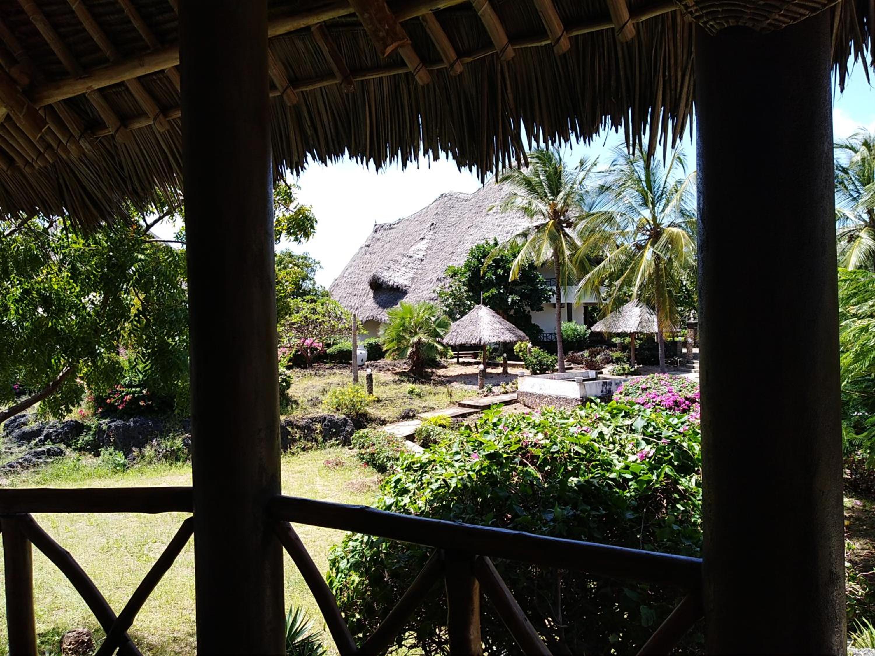 Bungalow with Garden View photo 2