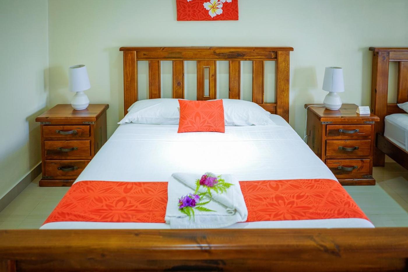 Deluxe Queen Room with Two Queen Beds photo 2