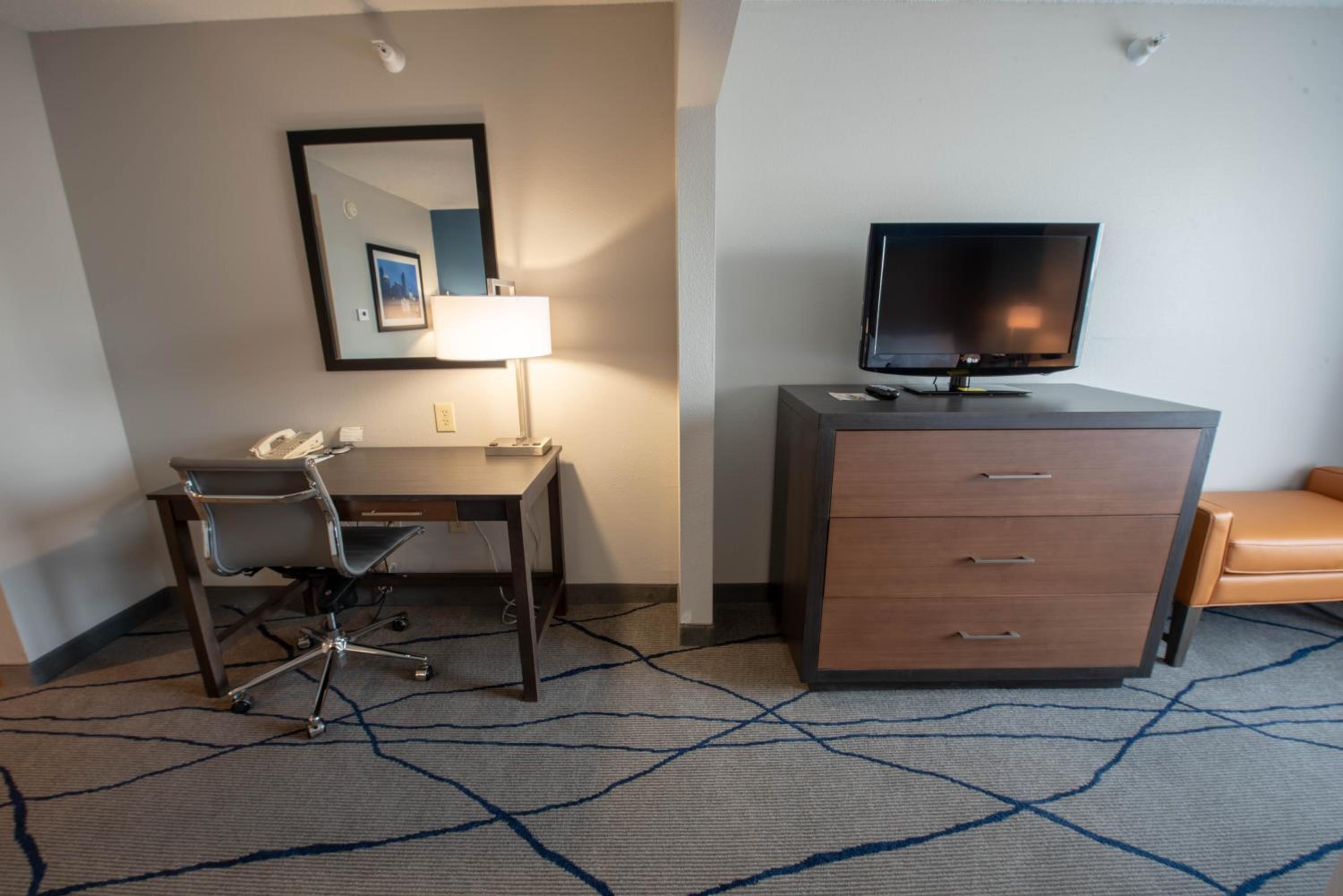 King Studio Suite - Non-Smoking - Photo 1