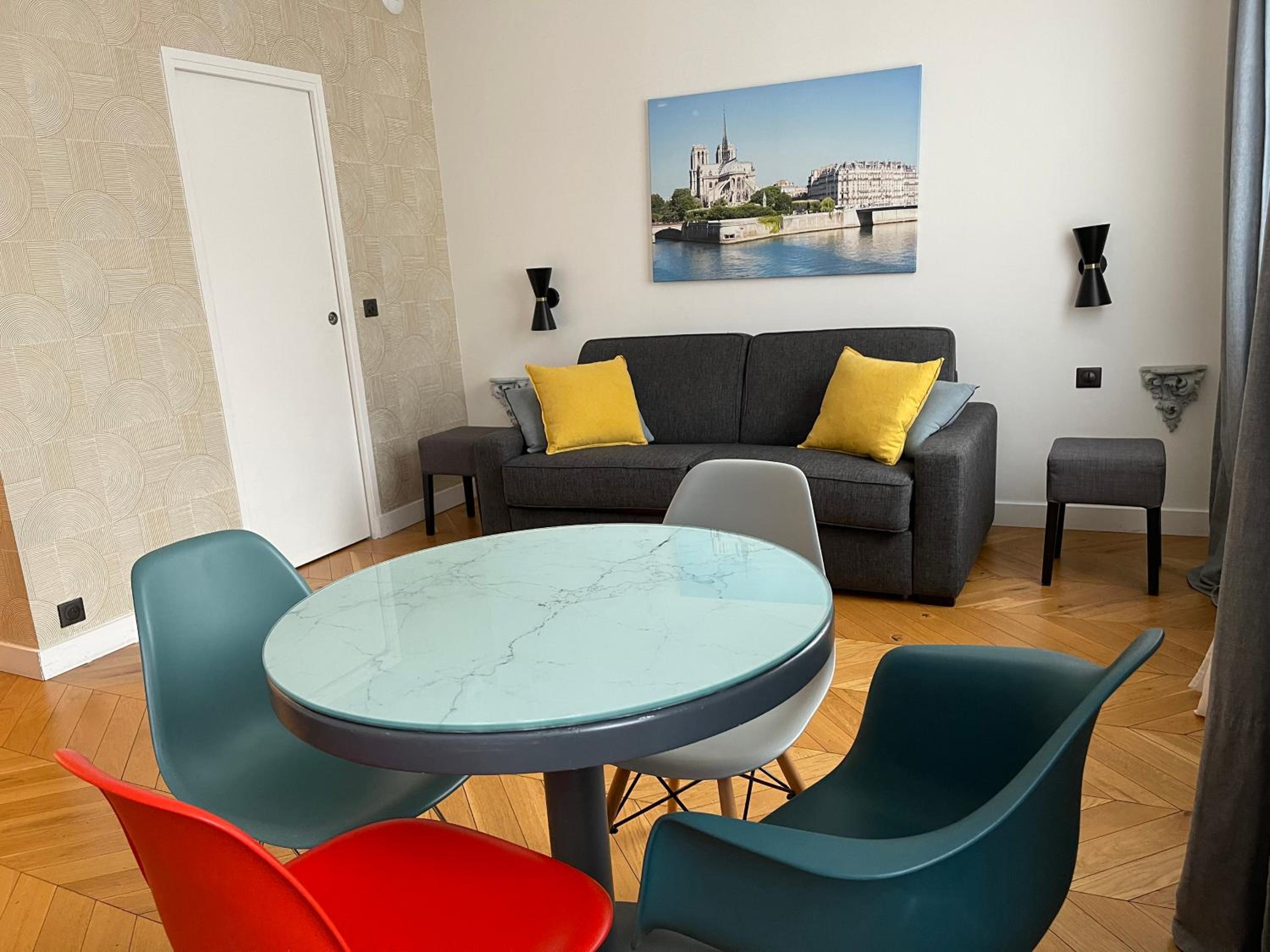 Studio Apartment photo 2