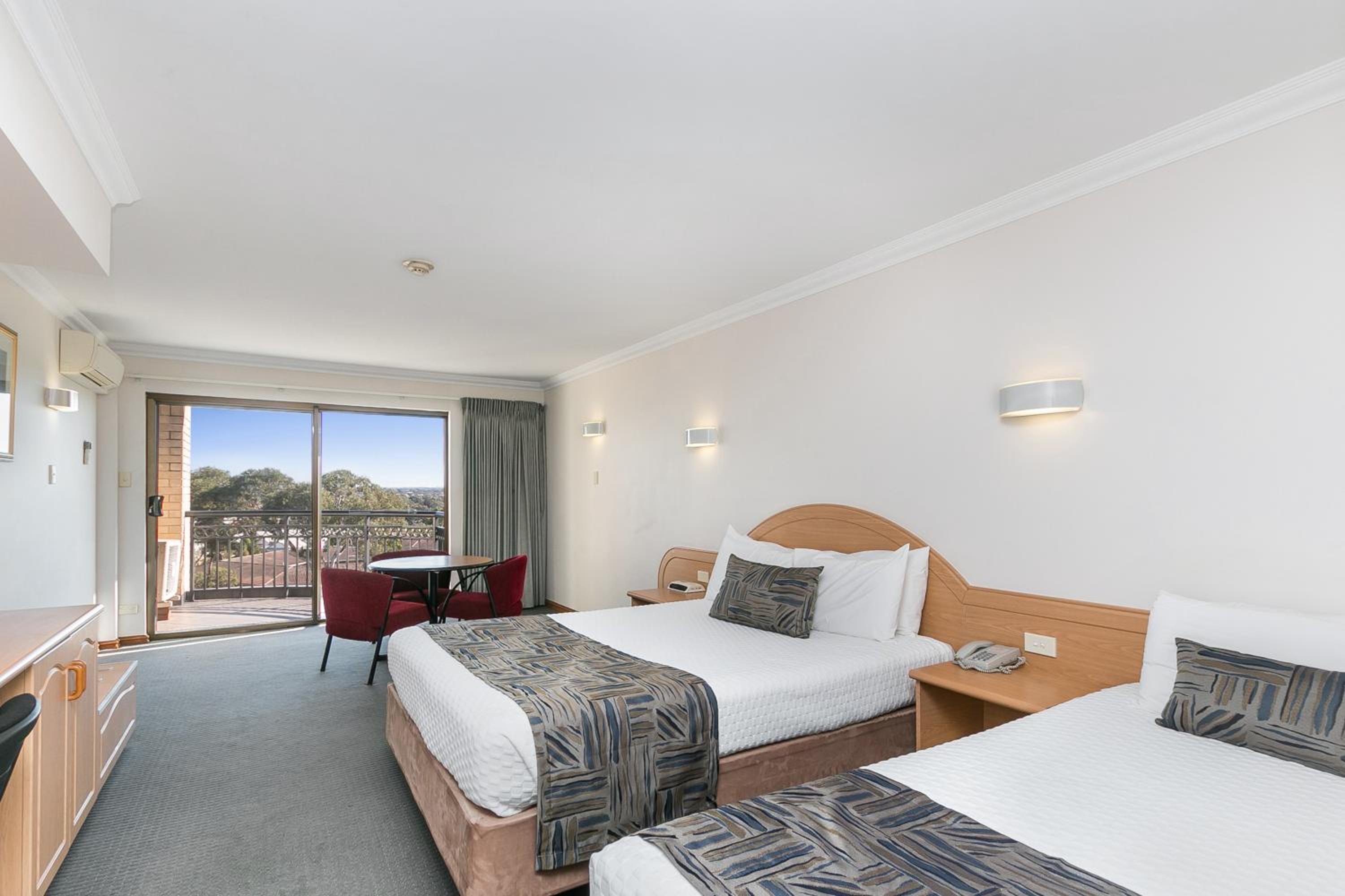Superior Double or Twin Suite