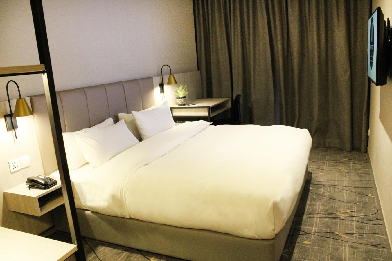 Premier King Room