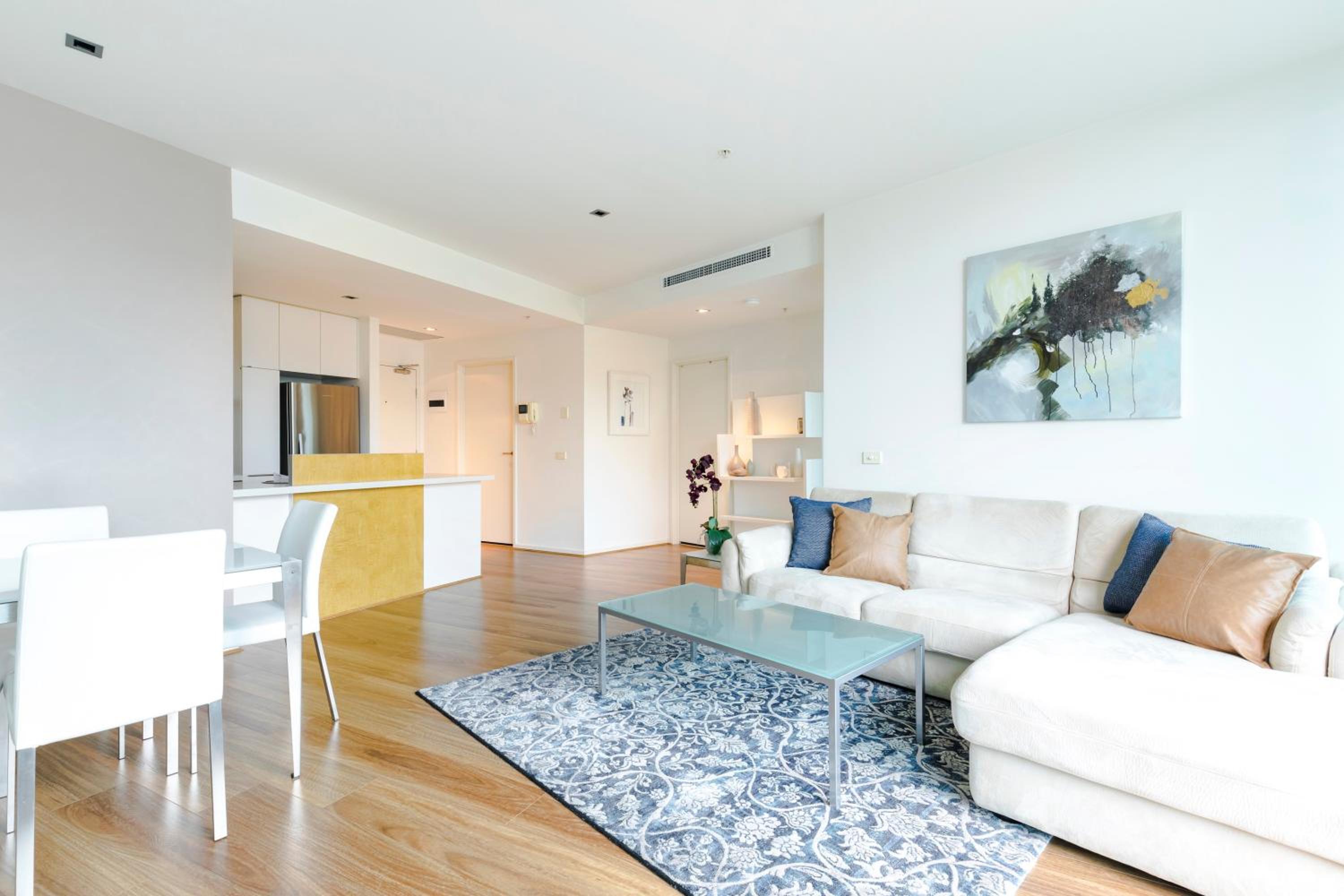 Two-Bedroom Executive Apartment with River View thumbnail 6