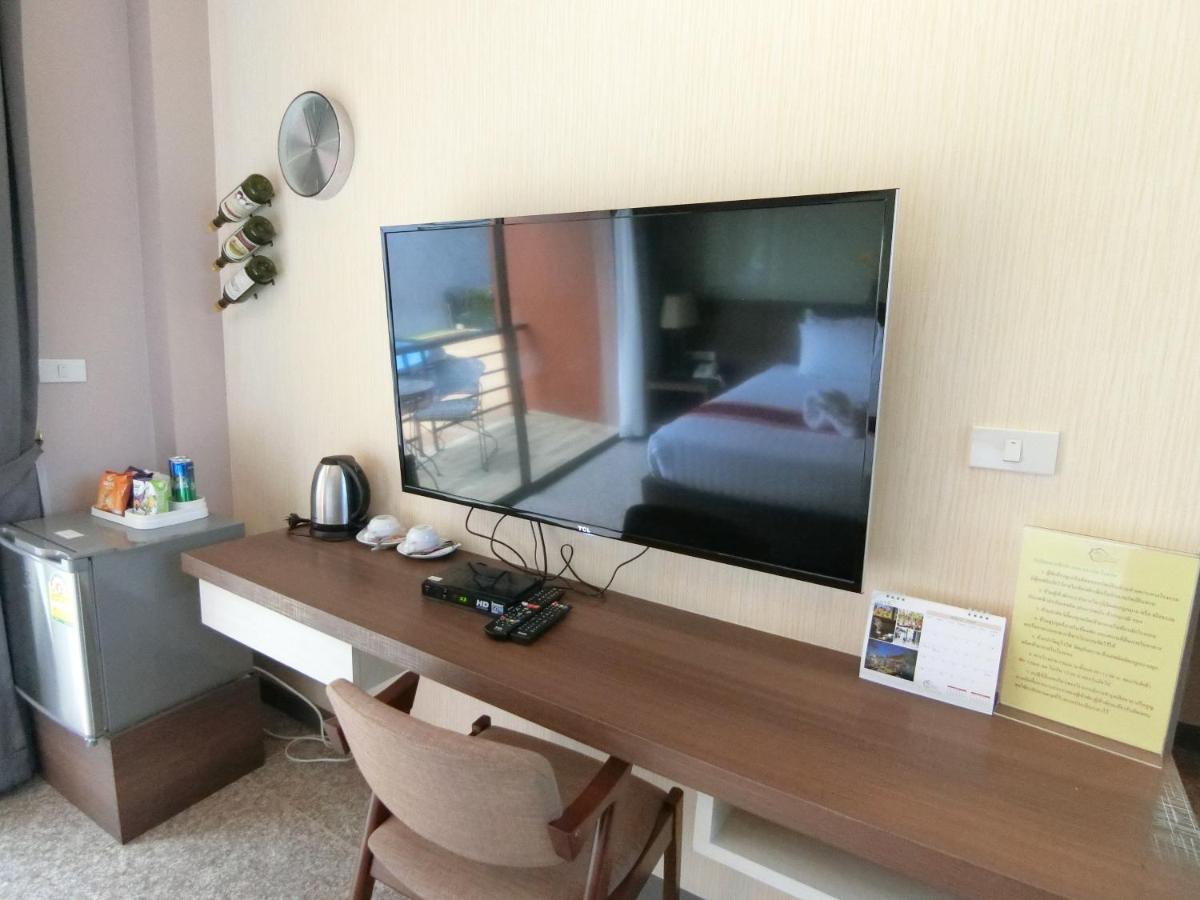 King Room with Pool View photo 3