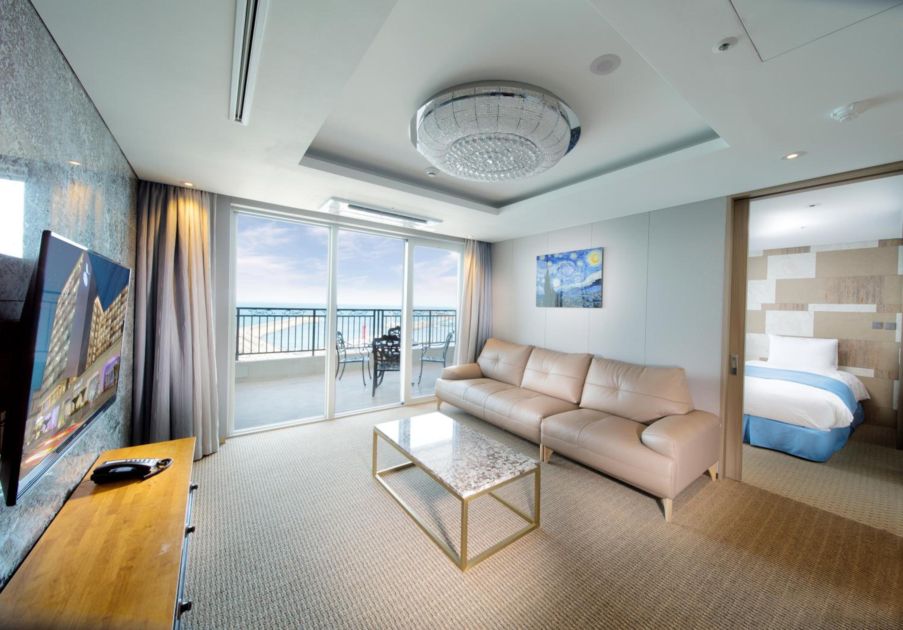 Suite Room with Ocean View