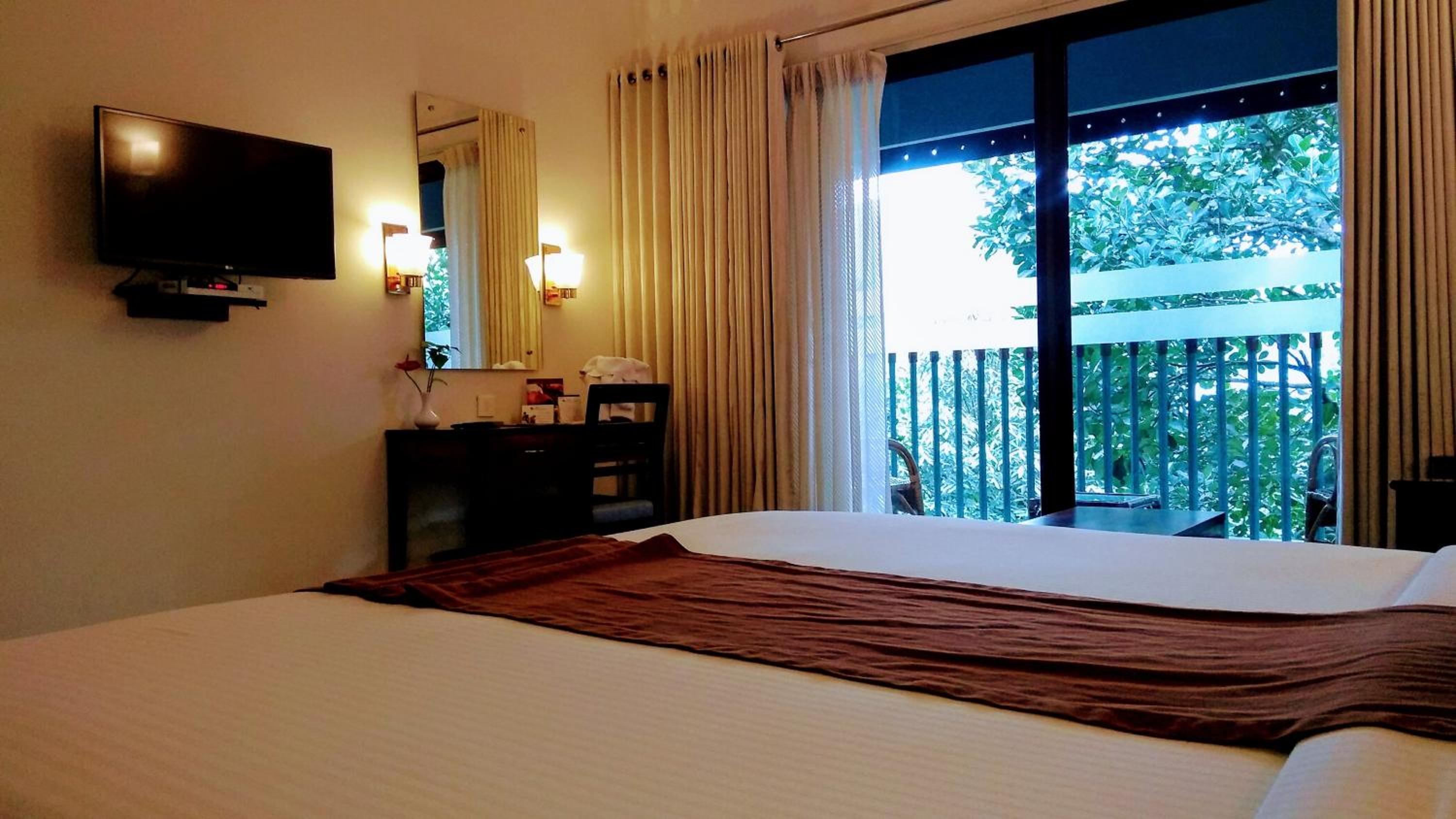 AC Jungle Room - Photo 8