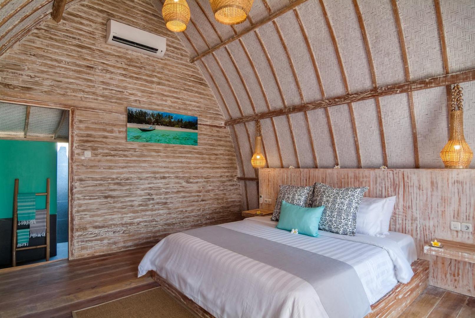 Deluxe Bungalow - Photo 2