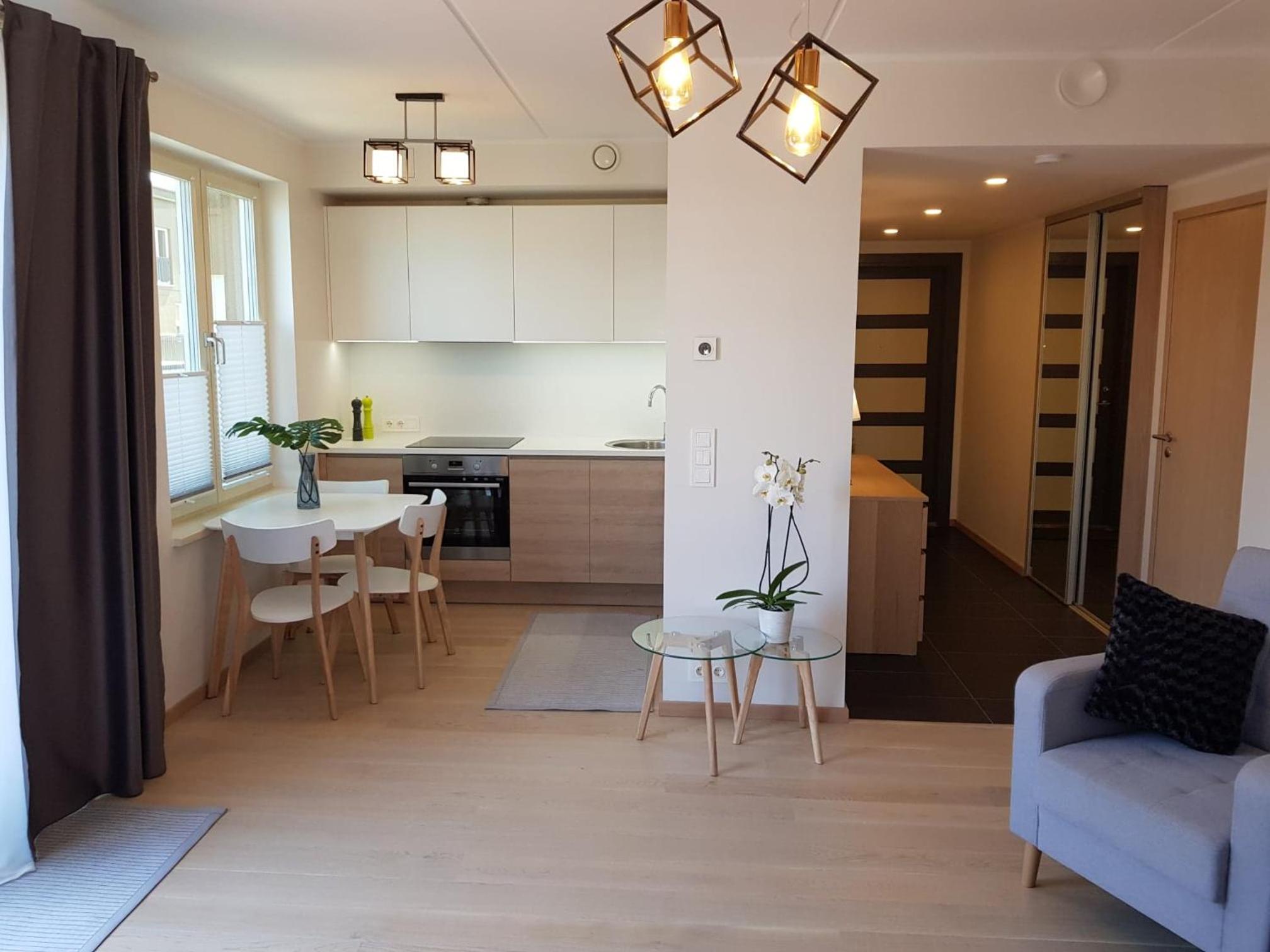 Apartment with Balcony - Photo 2