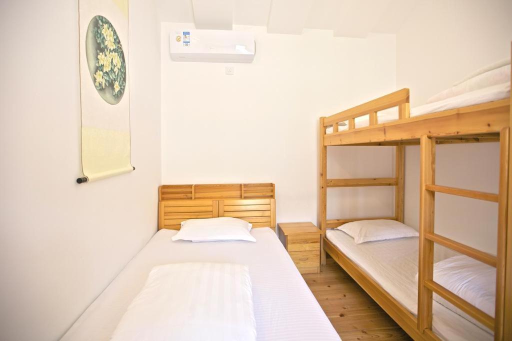 Bed in 4-Bed Mixed Dormitory Room photo 1