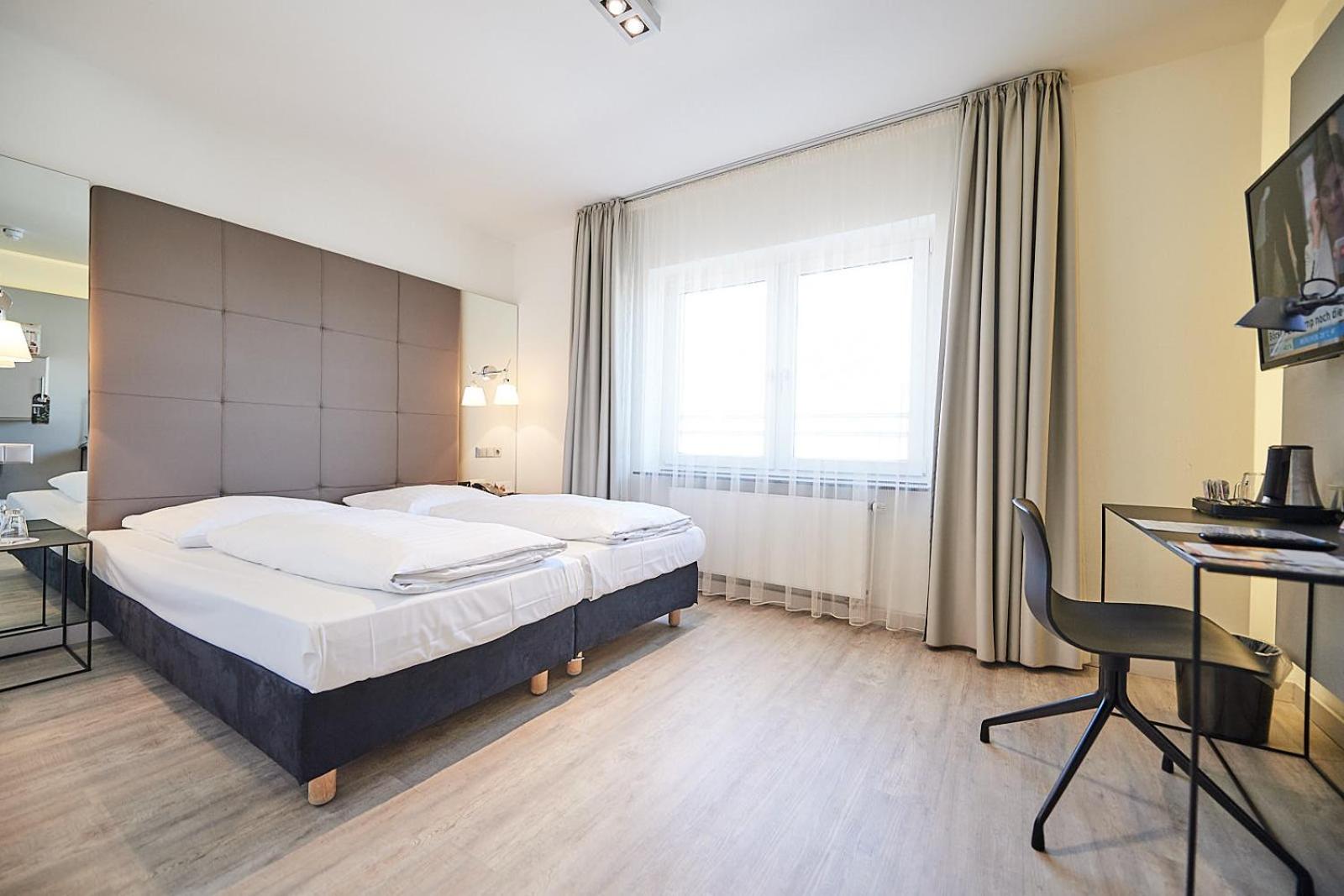 Standard Double Room - Photo 3