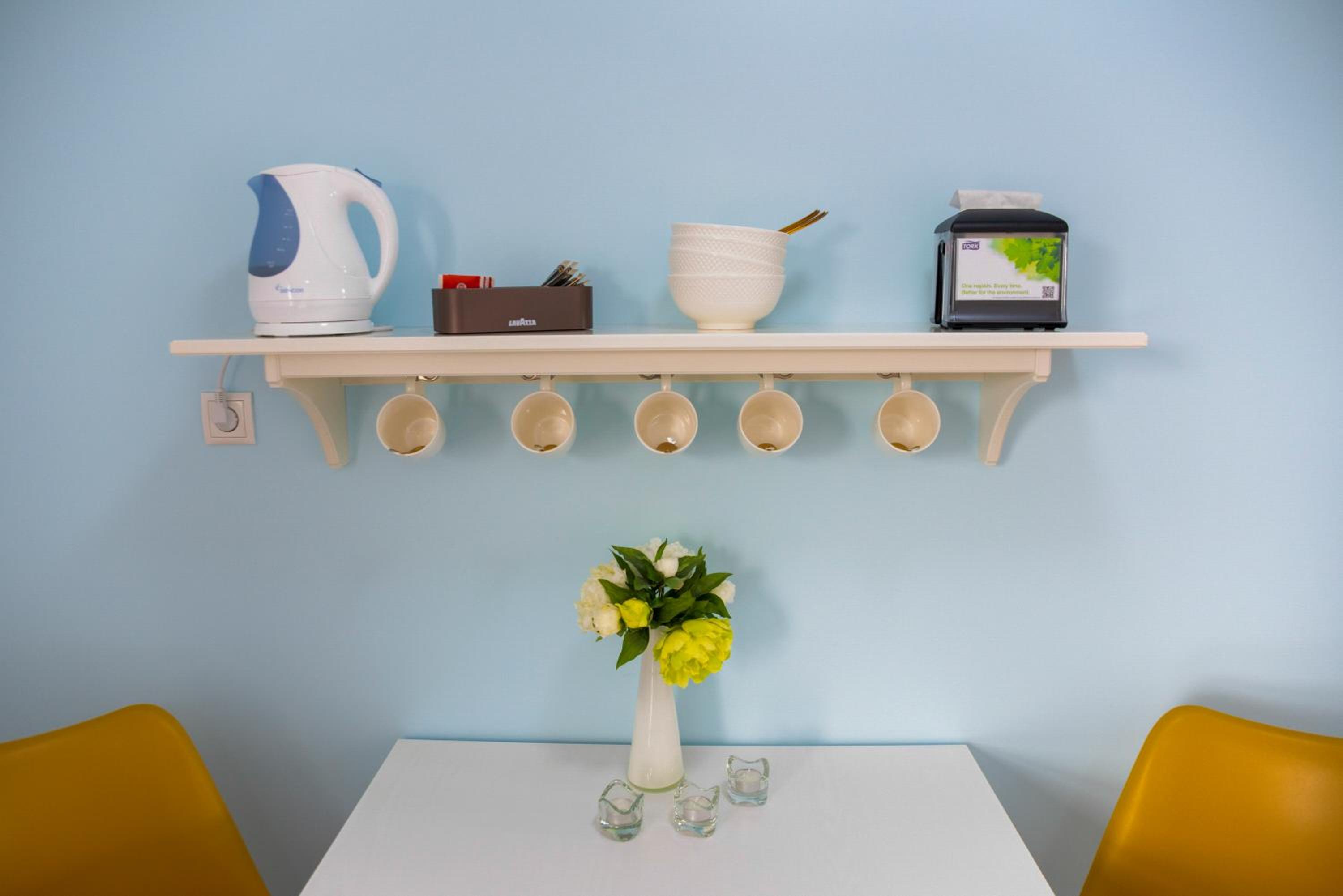Family Room - Disability Access - Photo 10