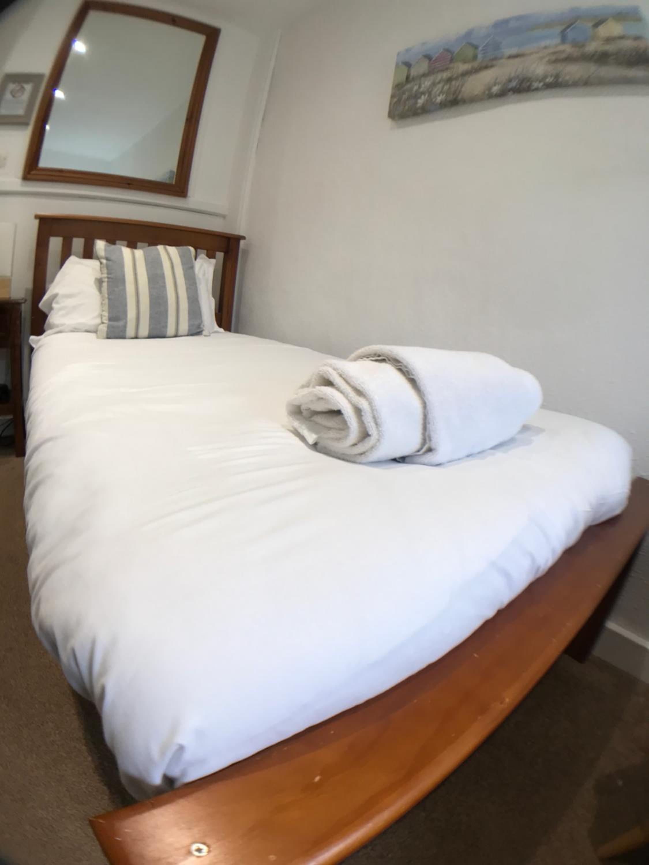 Single Room photo 2