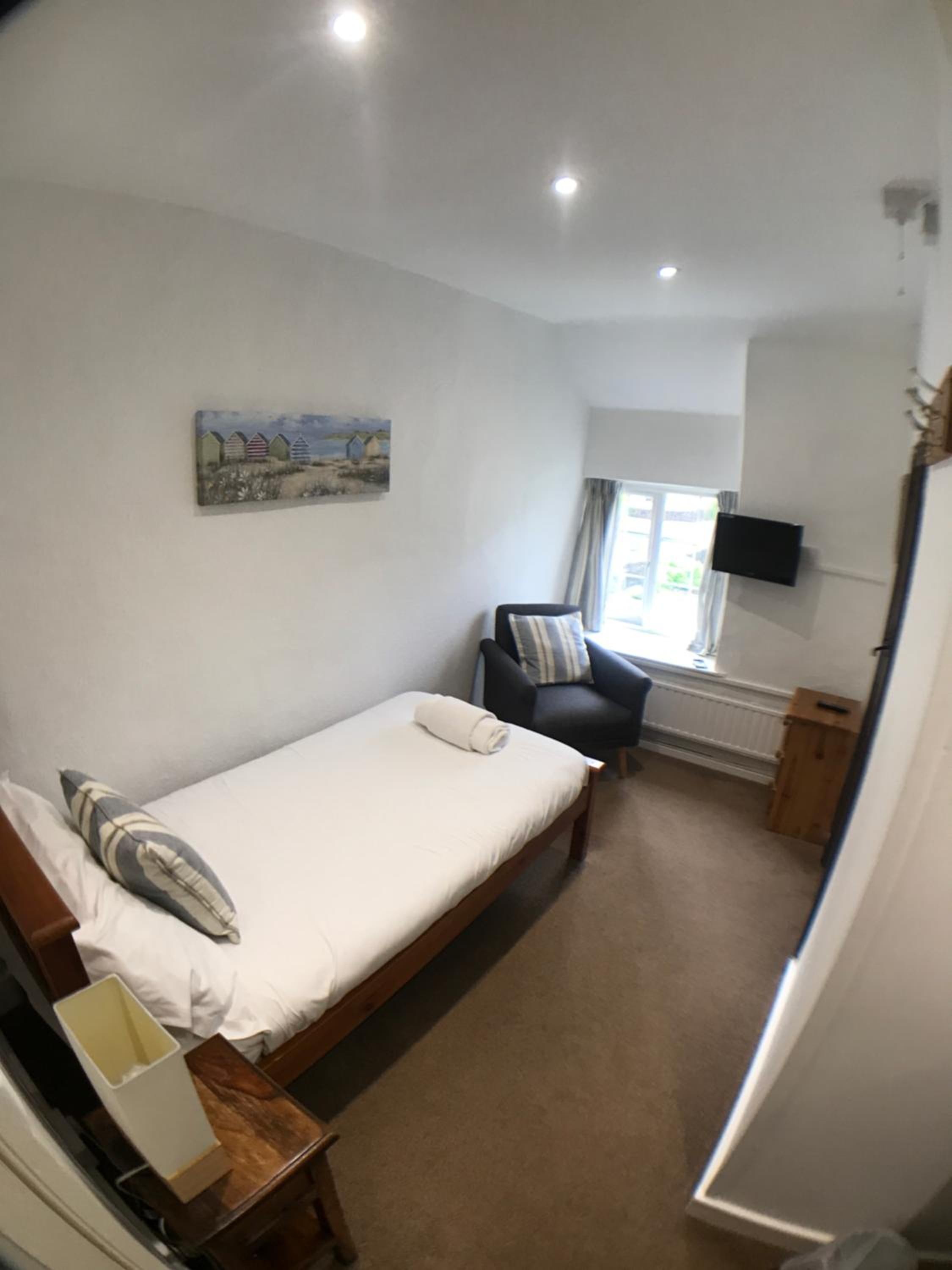 Single Room photo 3