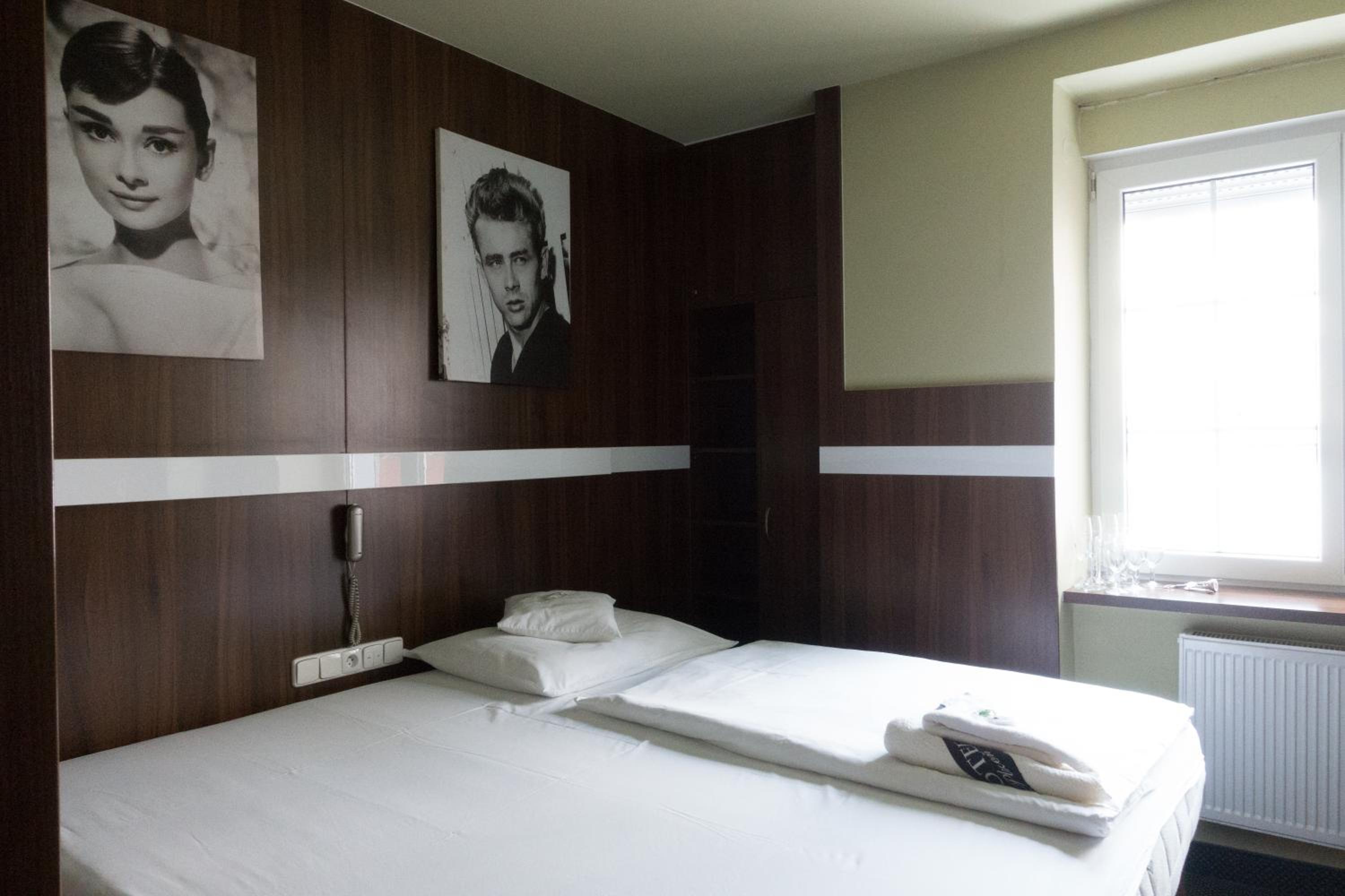 Quadruple Room with Private Bathroom