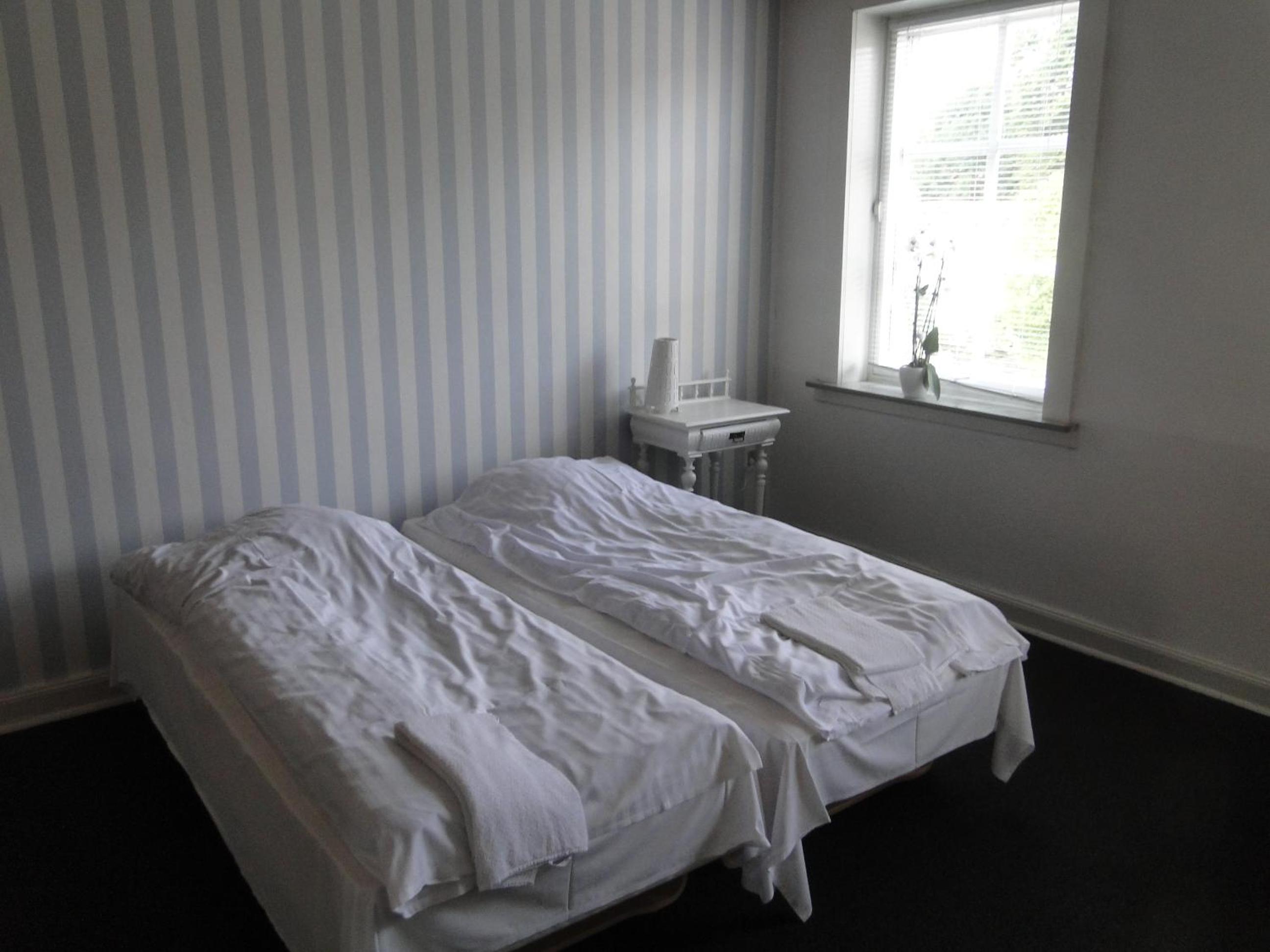 Double Room with Shared Bathroom photo 1