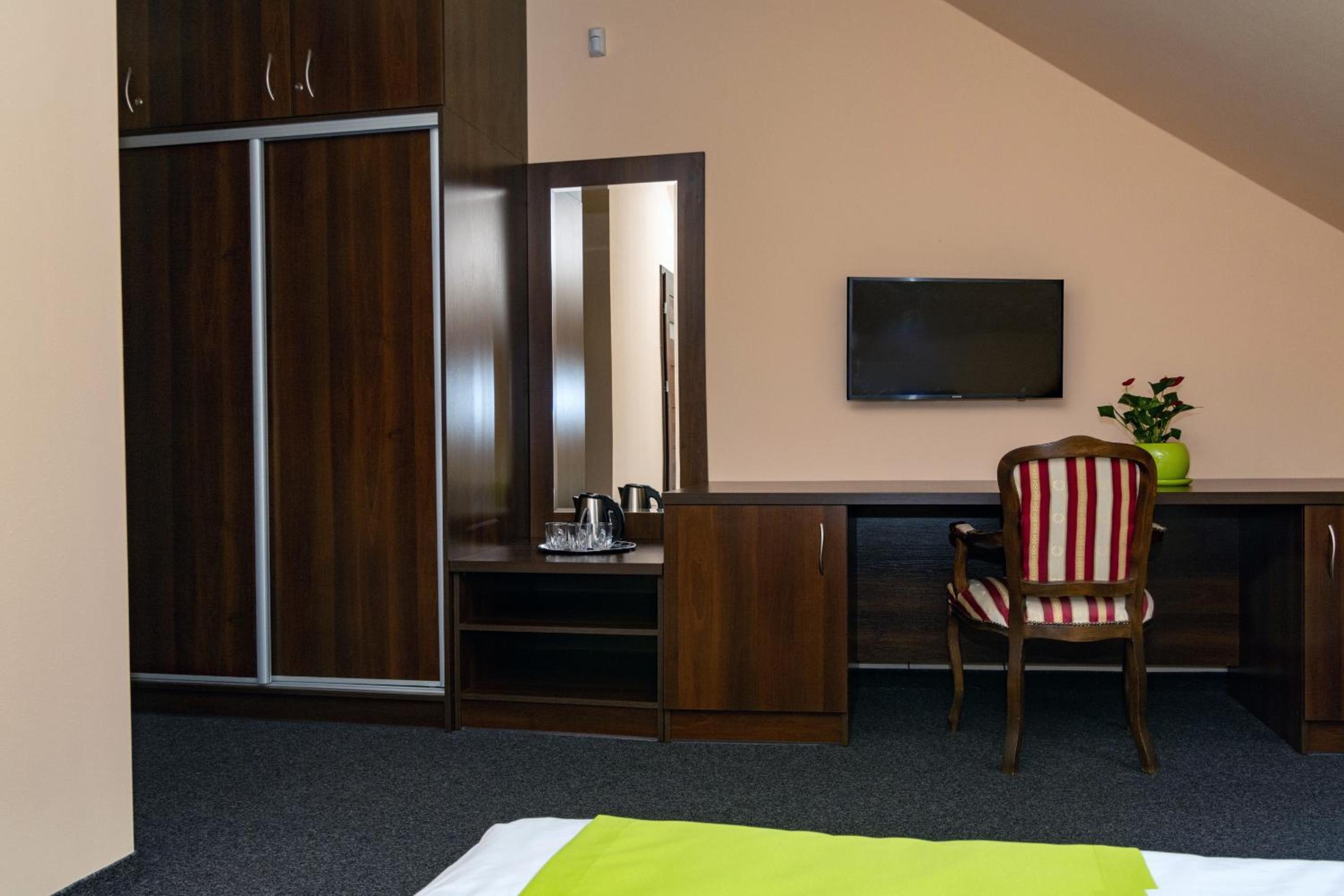 Triple Room with Bathroom