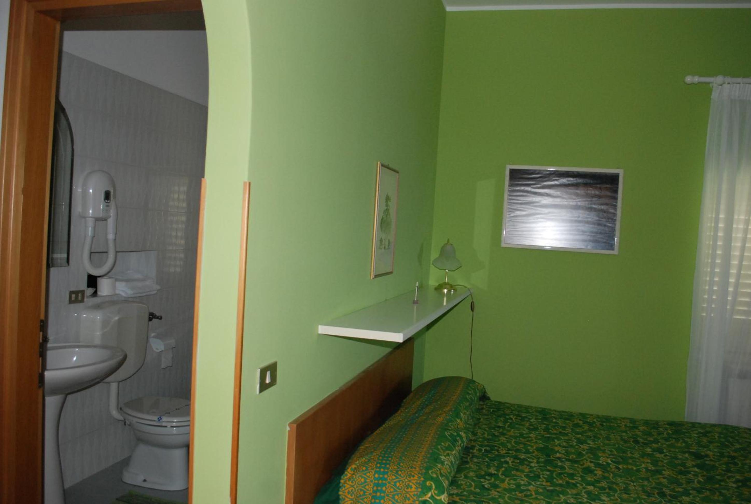Studio with Sea View (2 Adults) - Photo 1