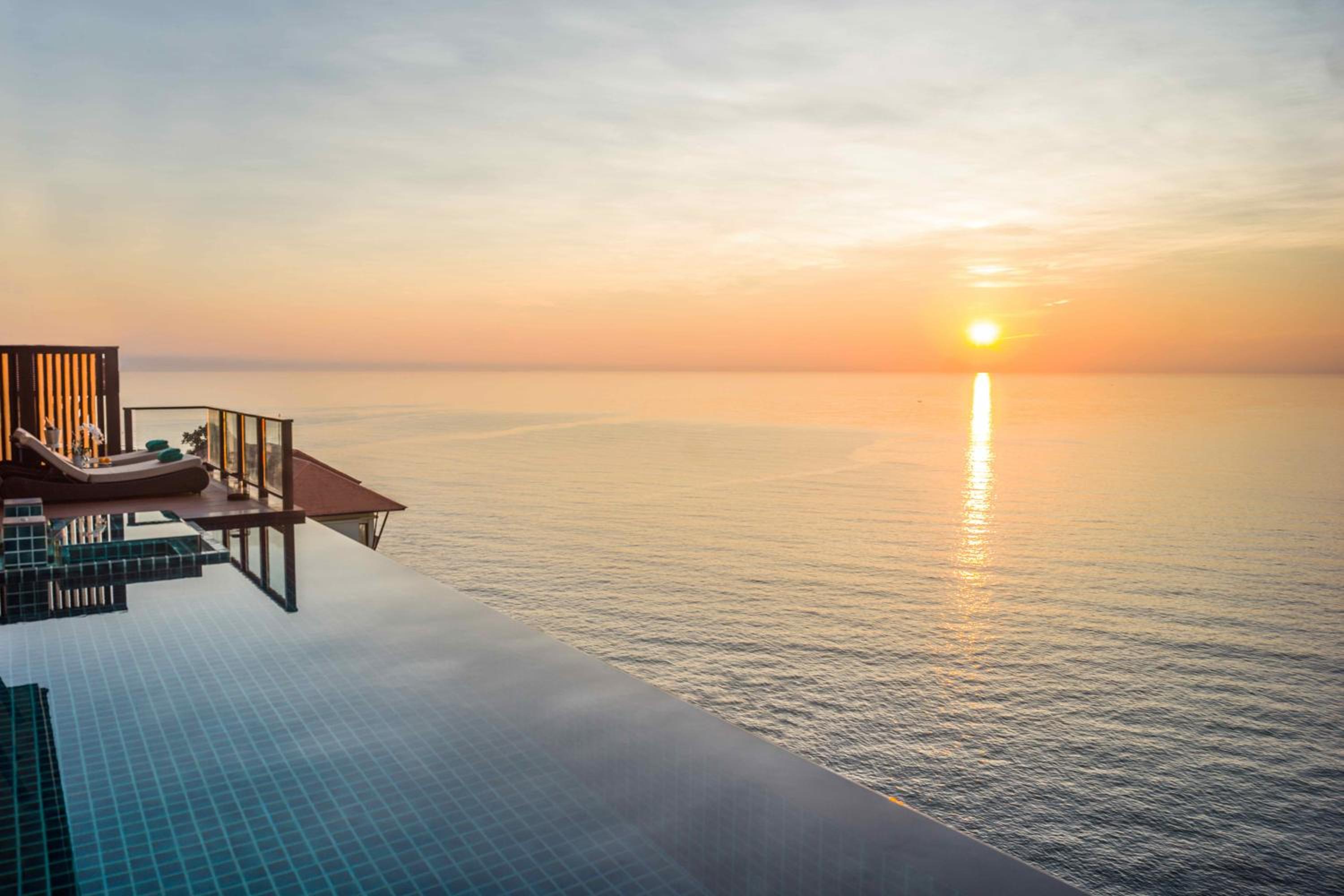 One-Bedroom Hillside Pool Villa with Ocean View - Photo 3