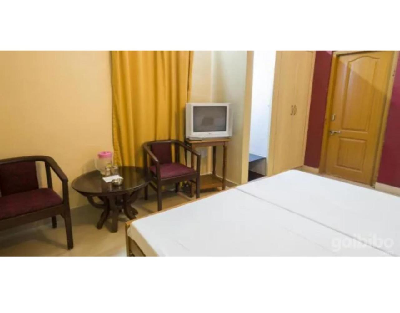 Budget Double Room photo 1
