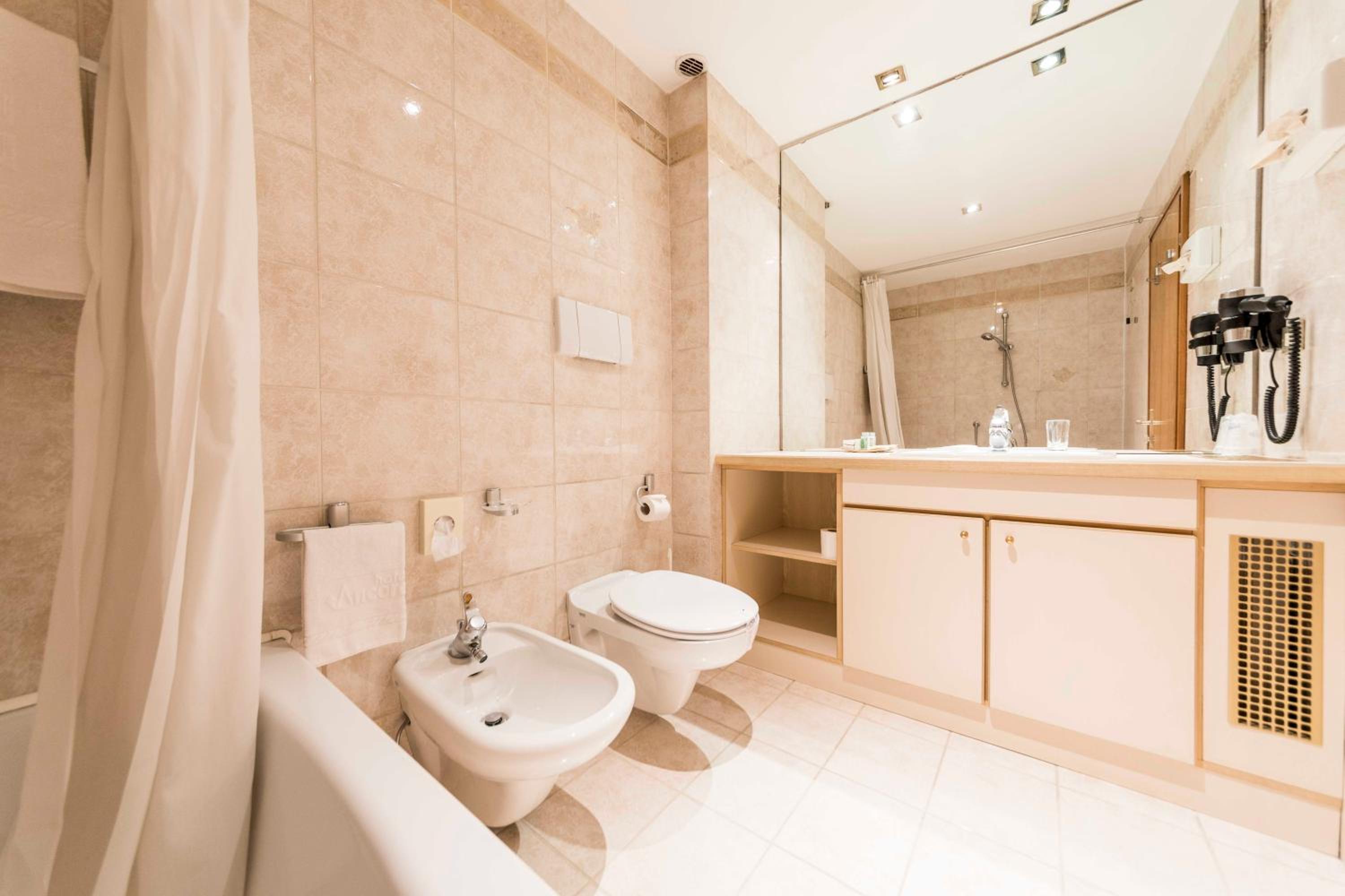 Classic Triple Room - Photo 4